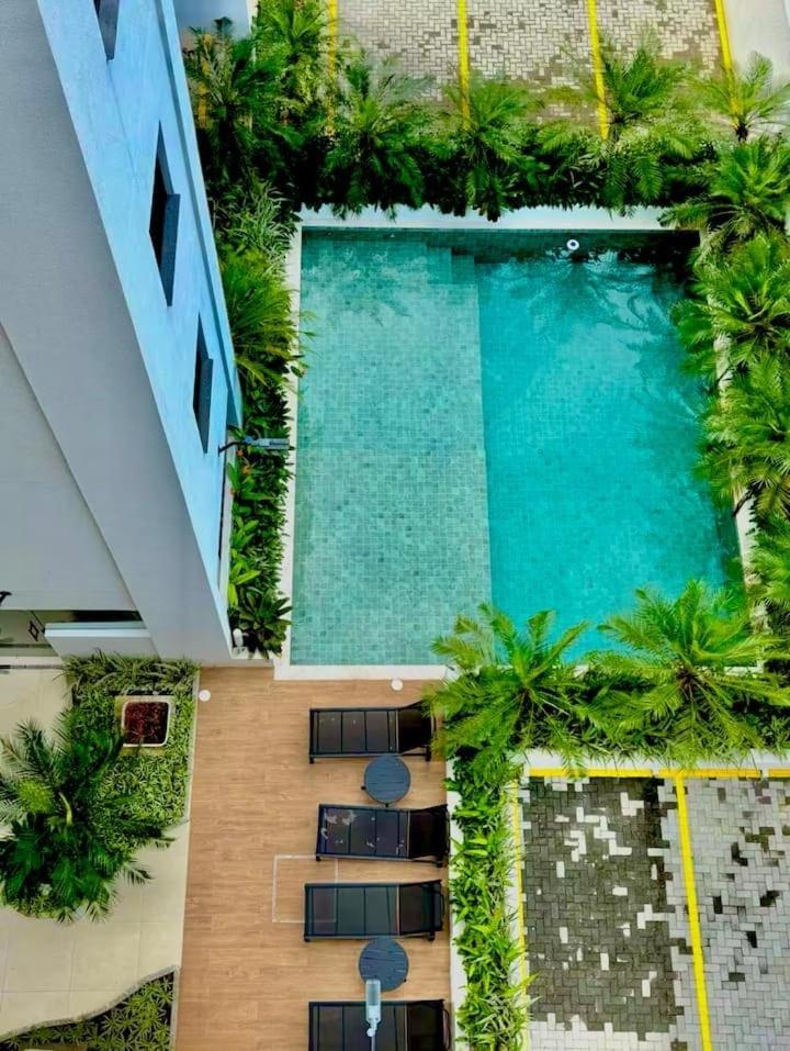 Apartamento - Praia Martins de Sá - 50 metros da praia