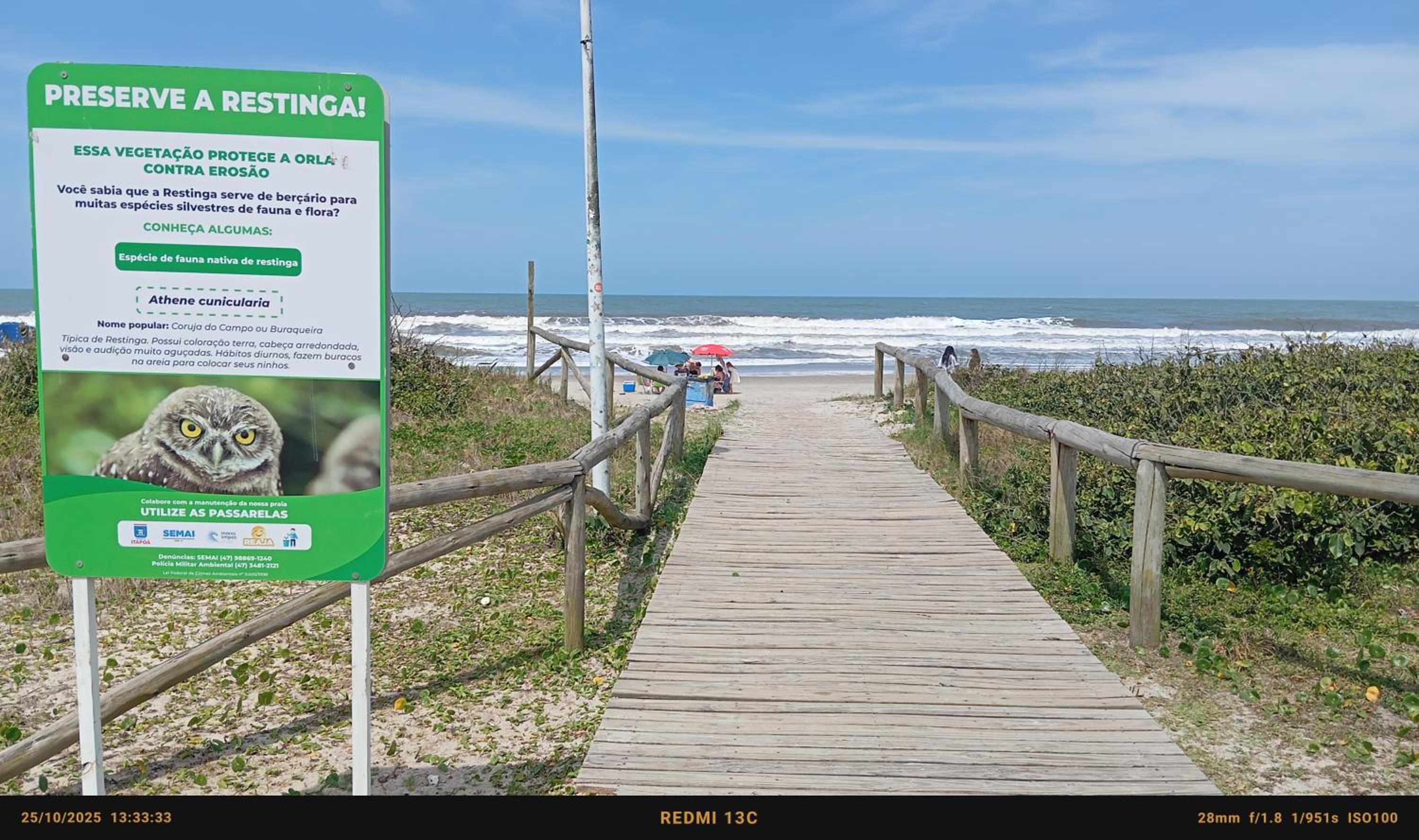 aconchegante com piscina e churrasqueira, pertinho da praia