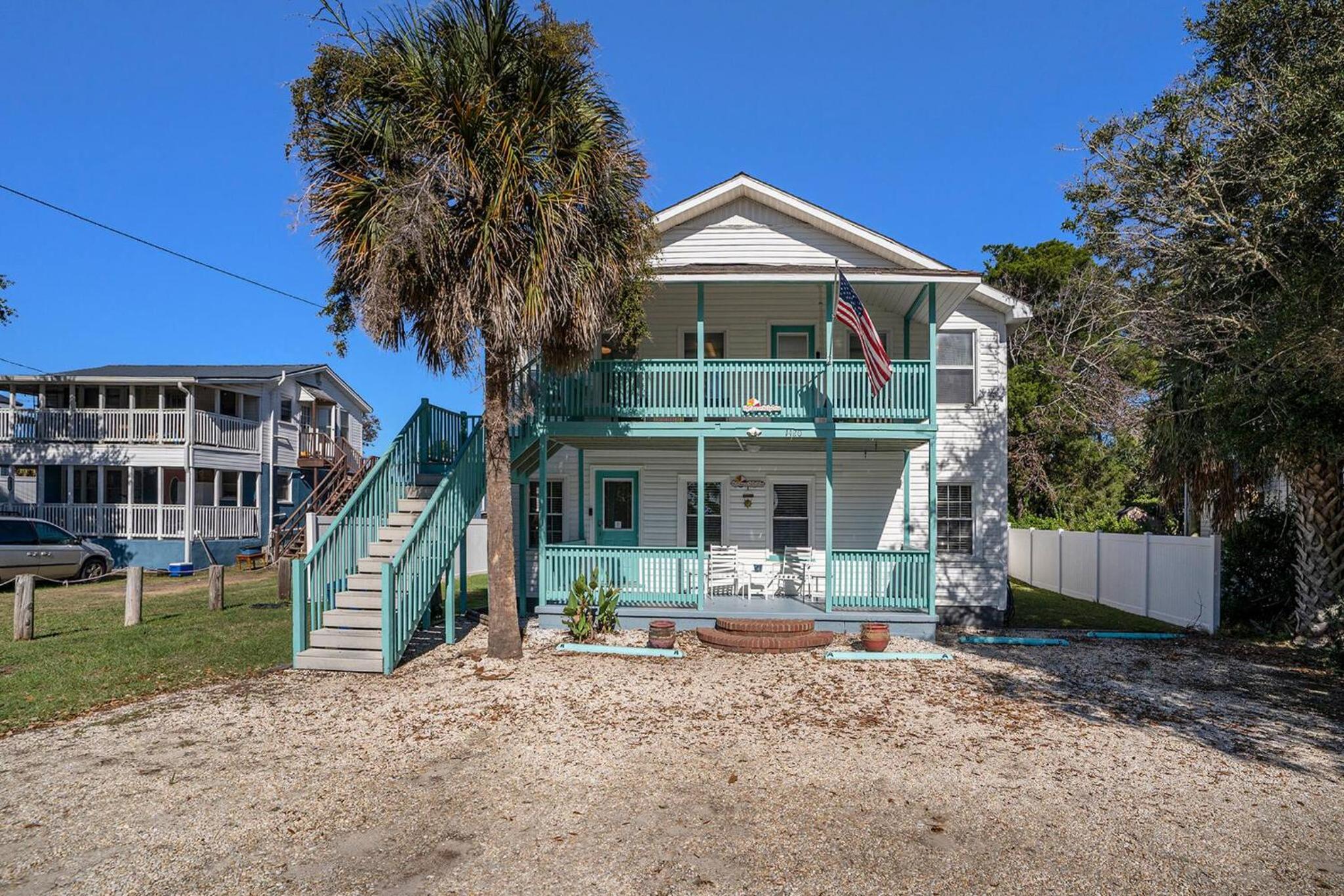 MyPlace on Holly 10 bdrms Slps 20,Private pool Beach Golf Hot Tub