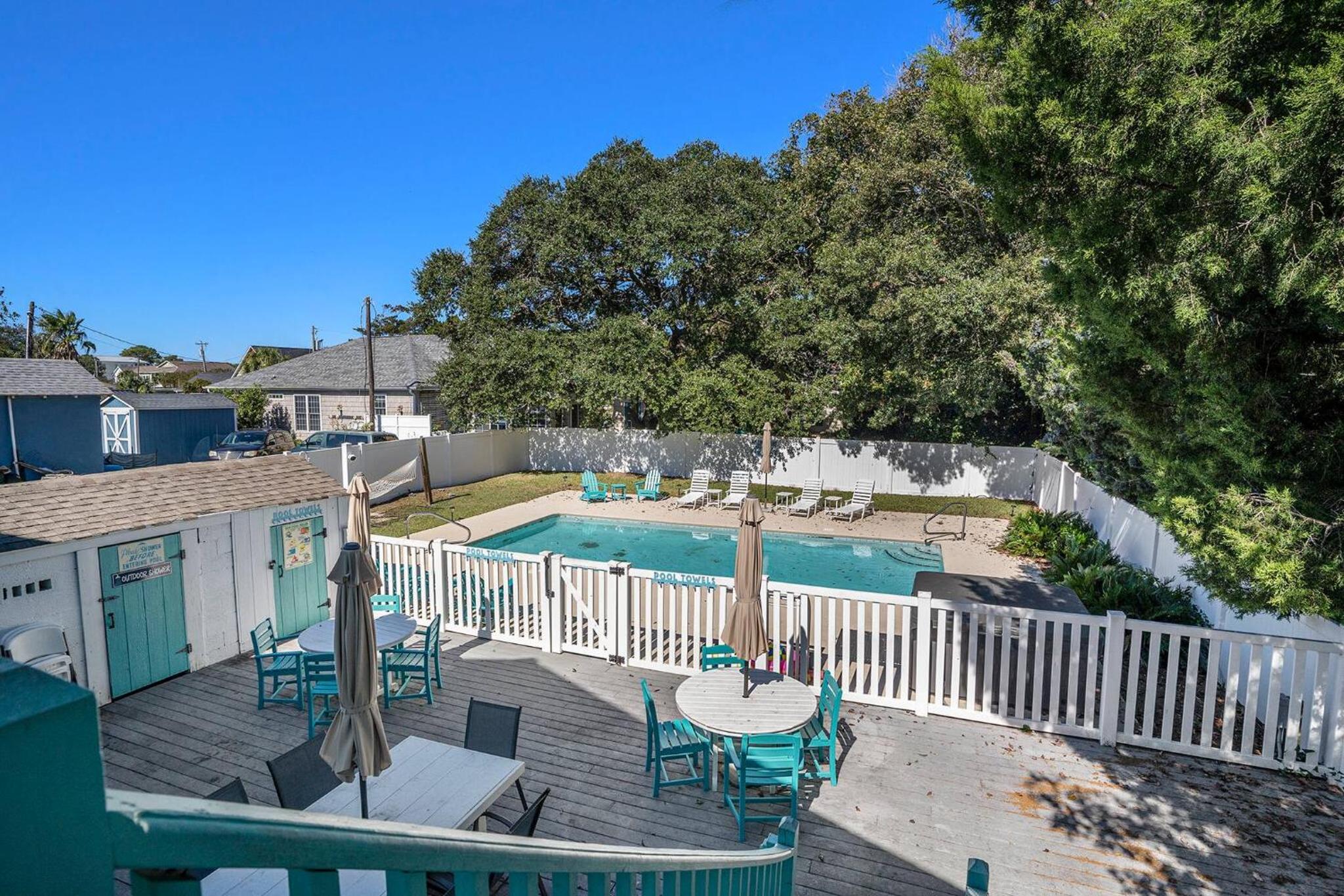MyPlace on Holly 10 bdrms Slps 20,Private pool Beach Golf Hot Tub