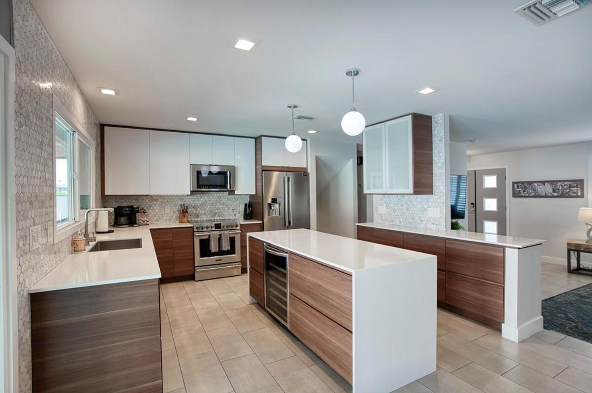 Beautiful Pool Home By Old Town, Sleep 14!