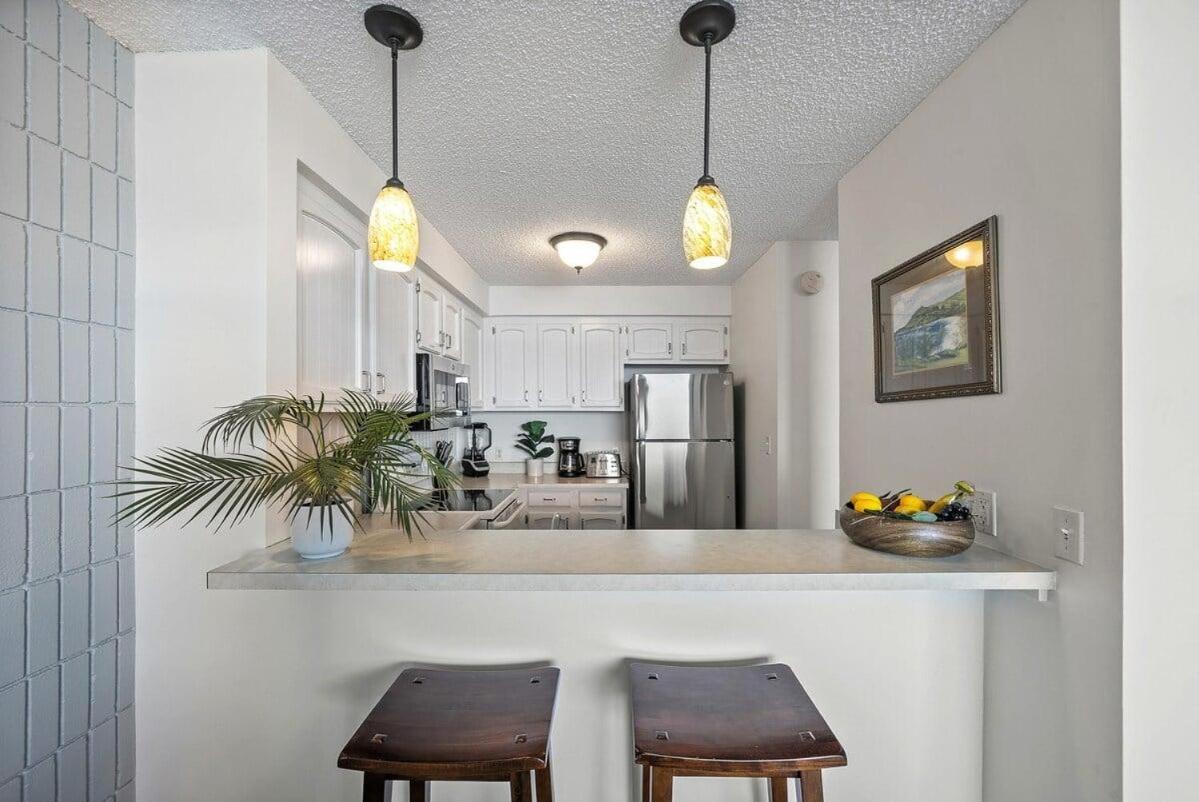 Lahaina Shores PH1 · LS PH1 Oceanfront Penthouse Condo w Panoram