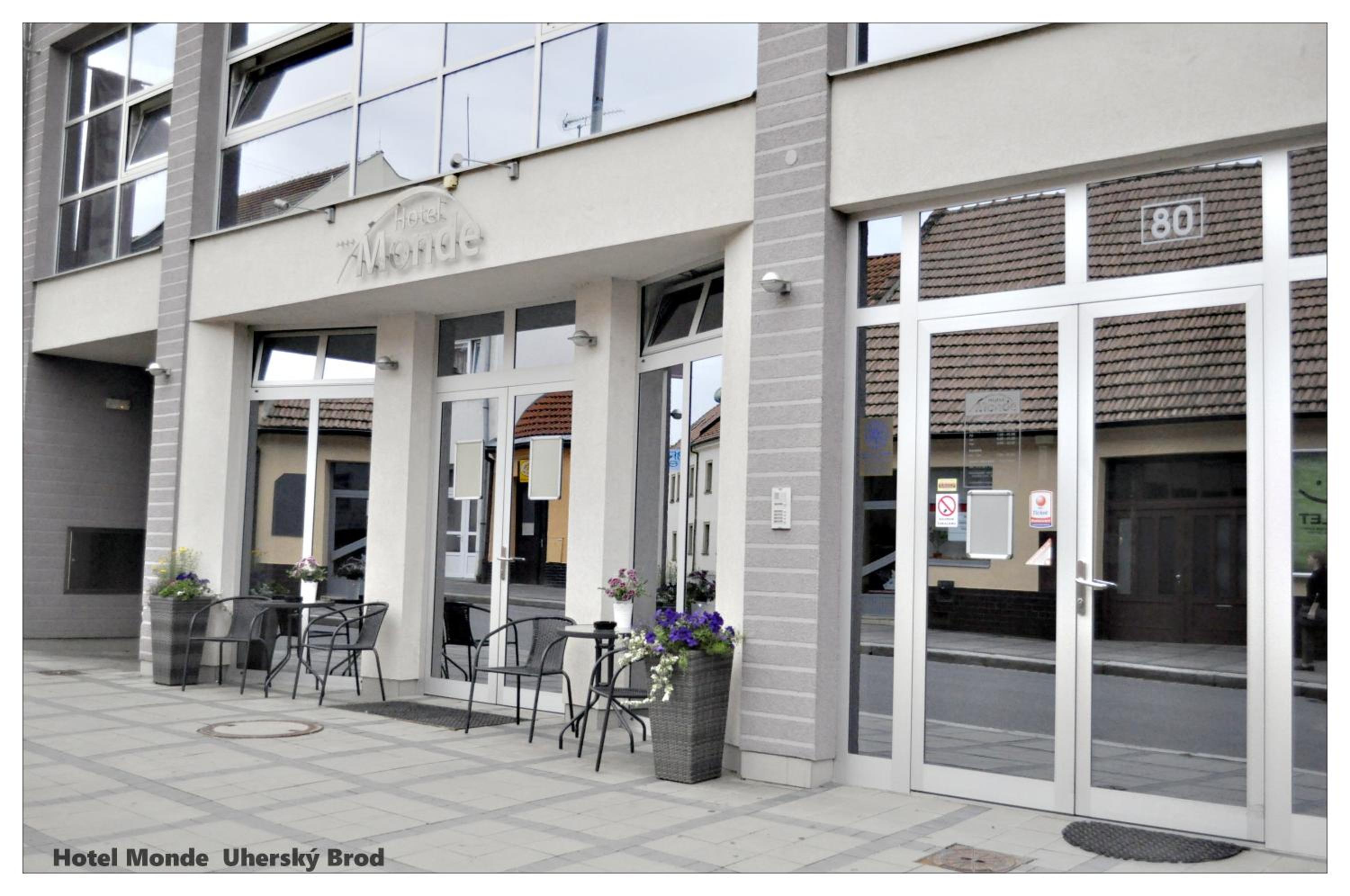 Hotel Monde - Image 1