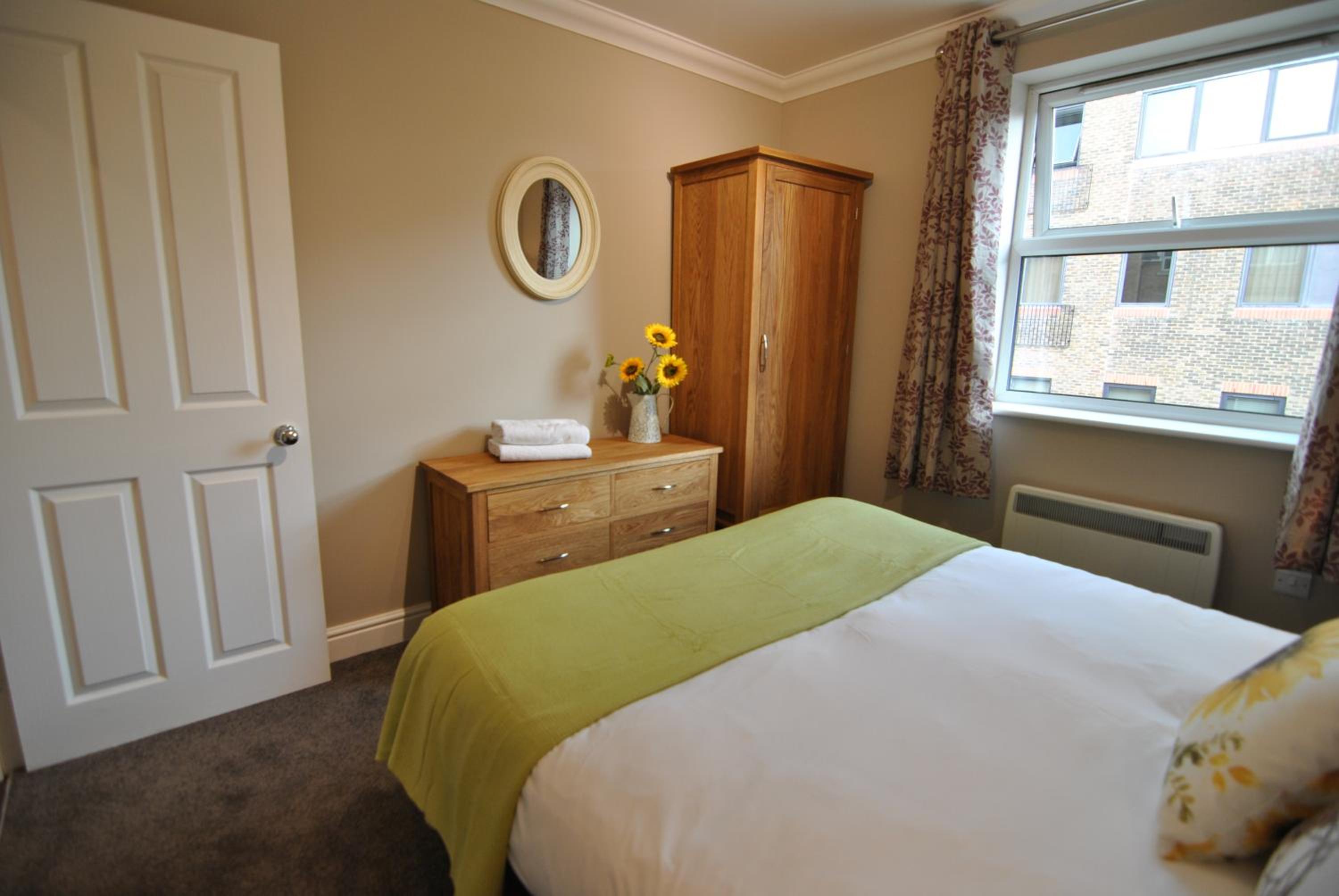 Lord Raglan House One Bedroom with Parking