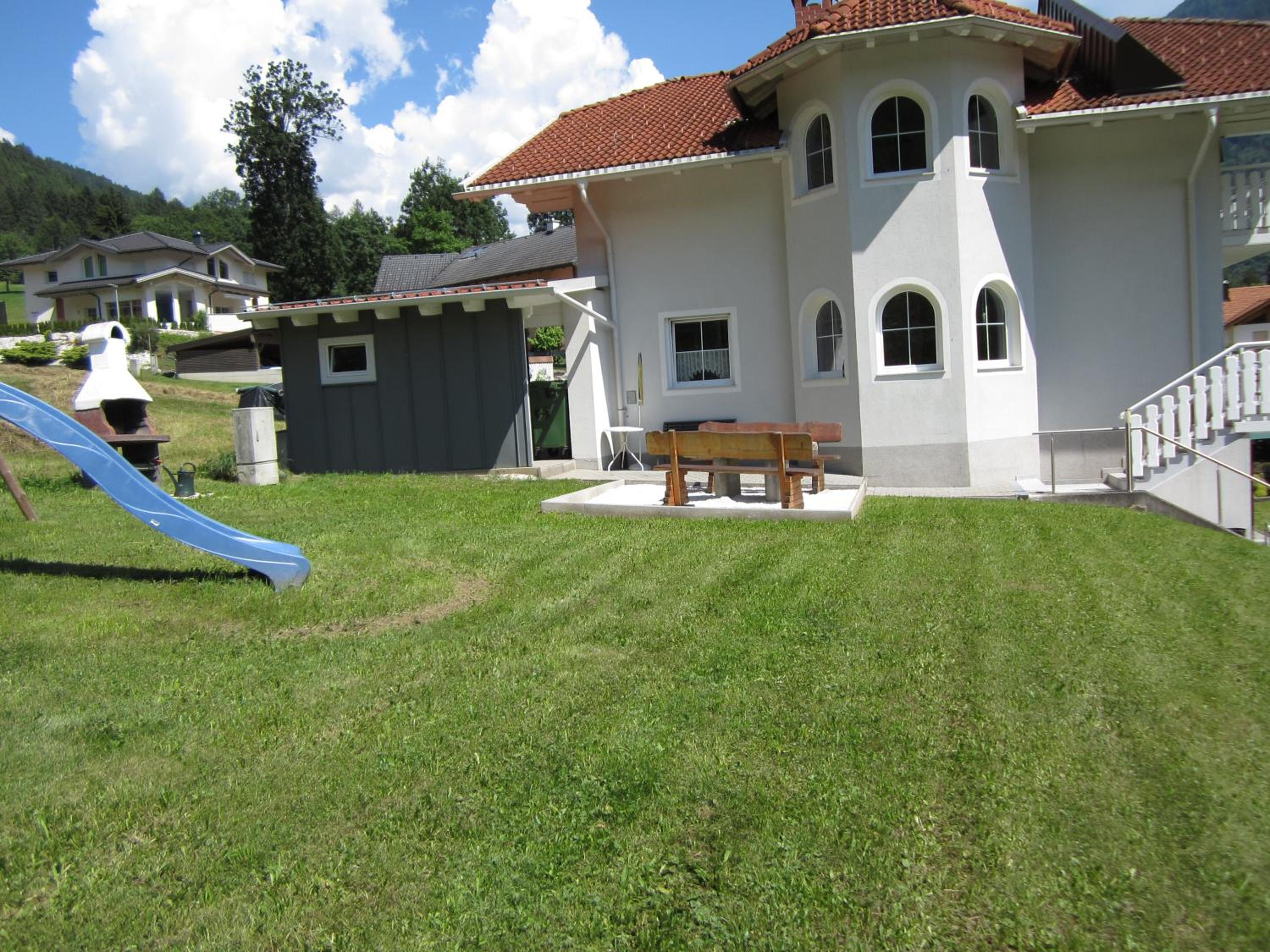 Photo 33