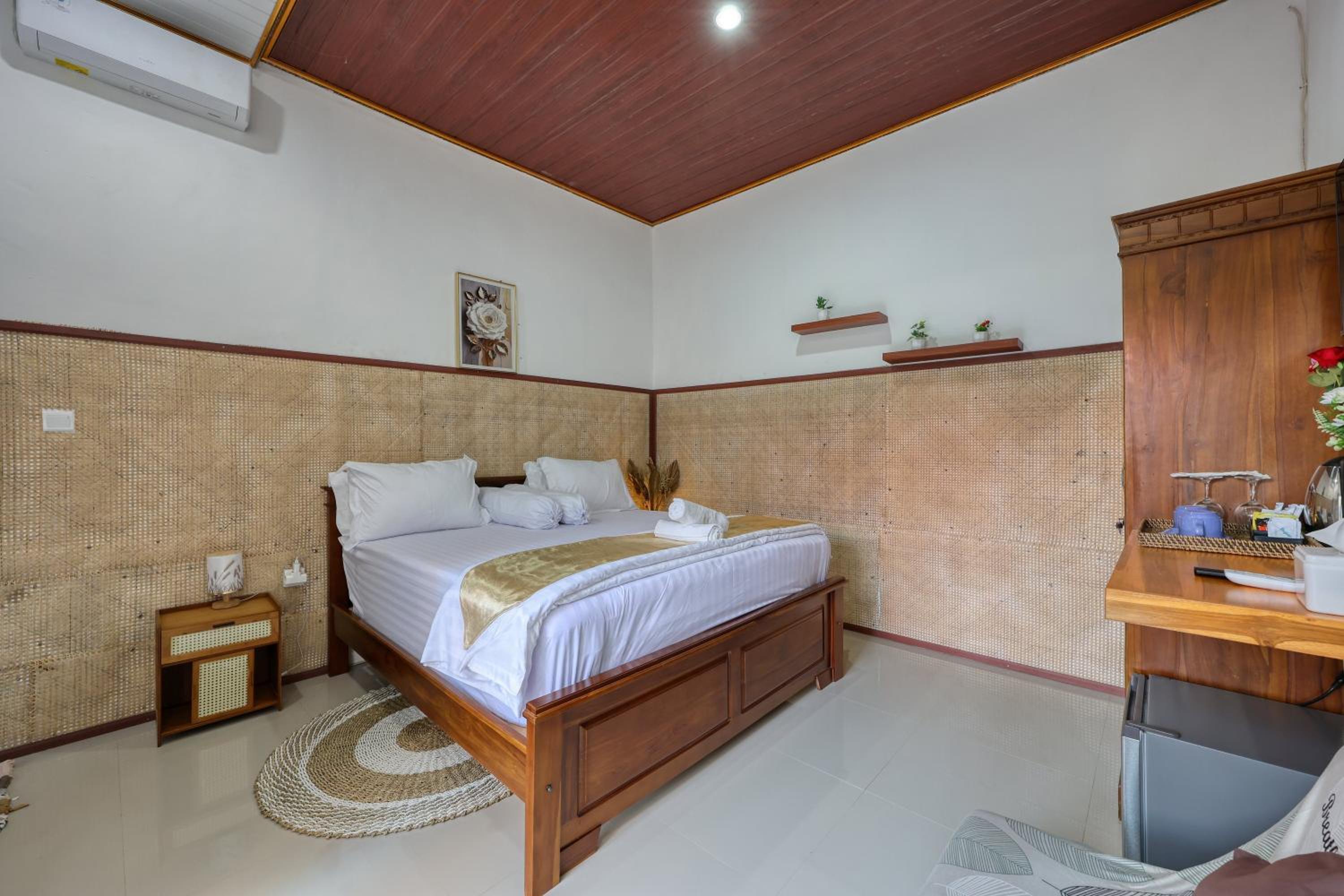 Rostin Mesari Villa