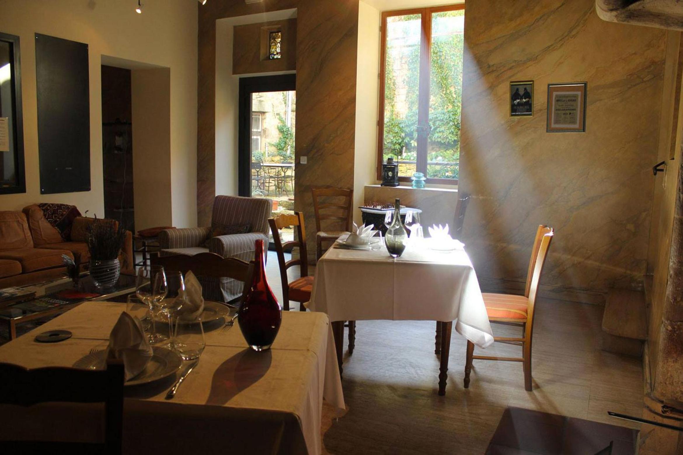 restaurant