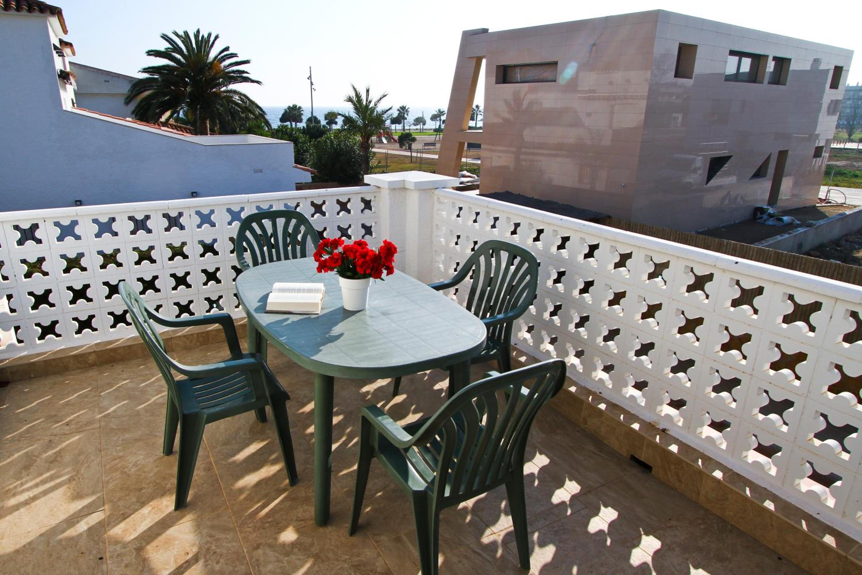 Supreme Planet Costa Dorada view 4