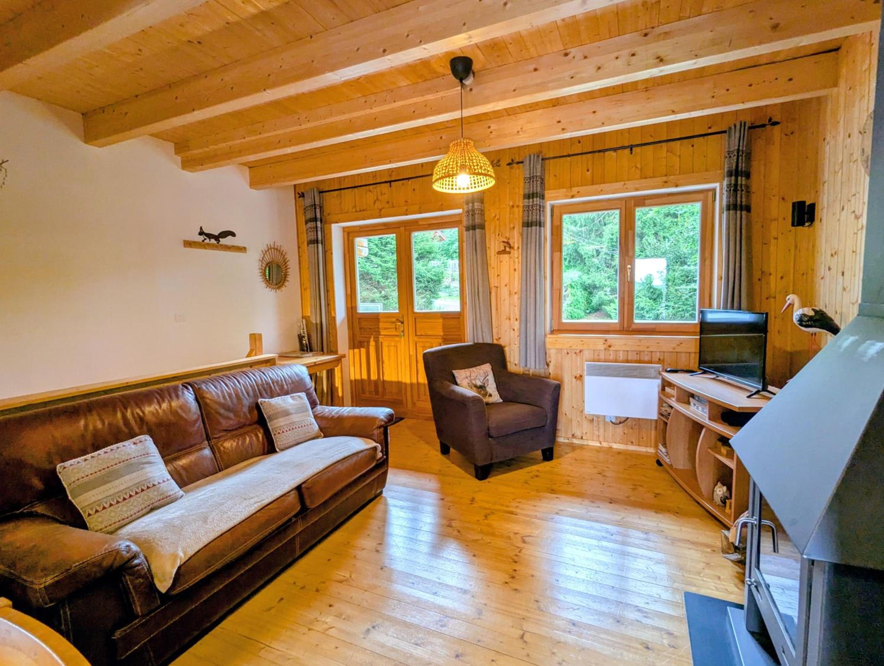 Chalet bois au calme, en lisière de forêt, balcons, sentiers balades Gérardmer & Alsace 