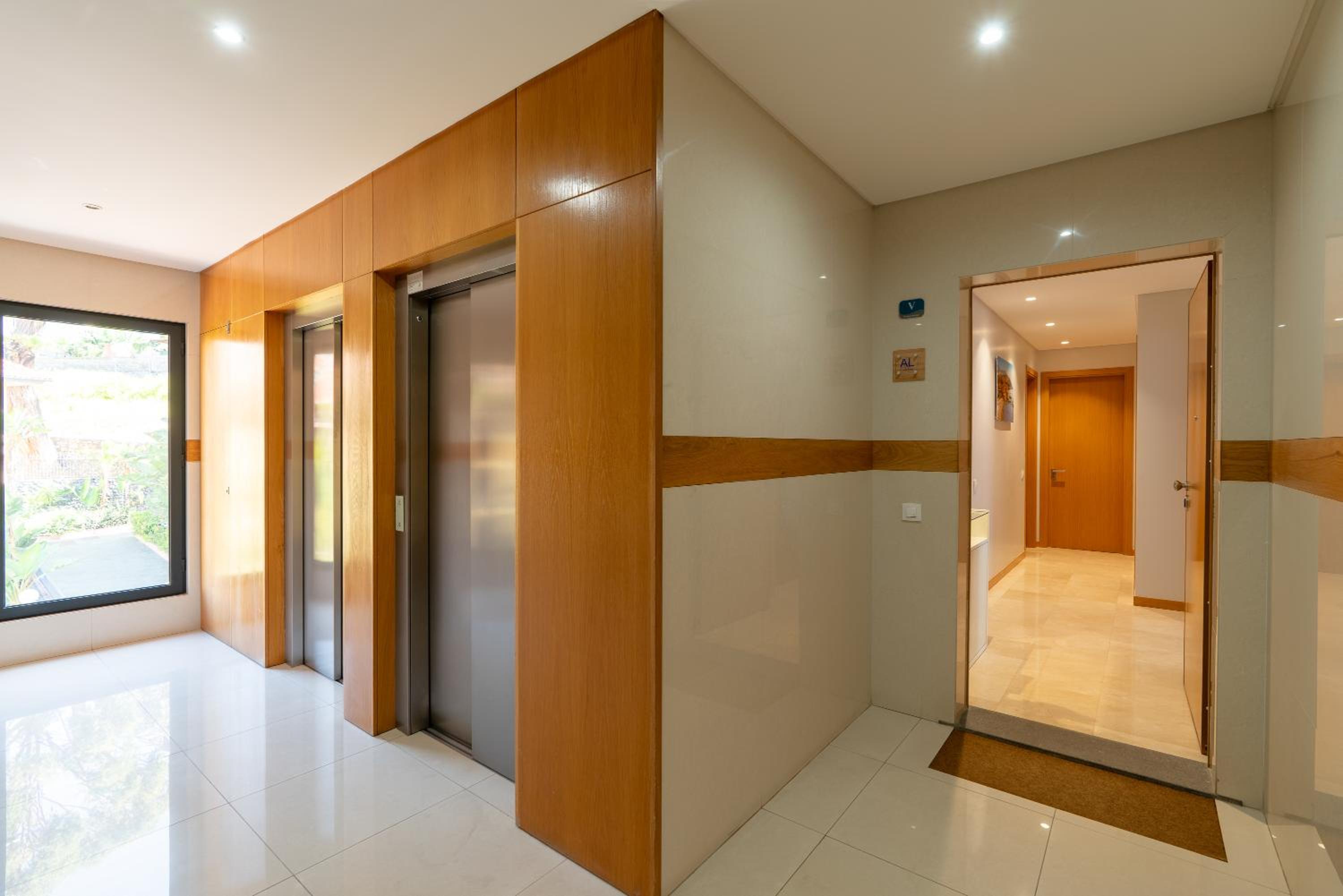 Mar e Sol Chic & Modern City Apartment