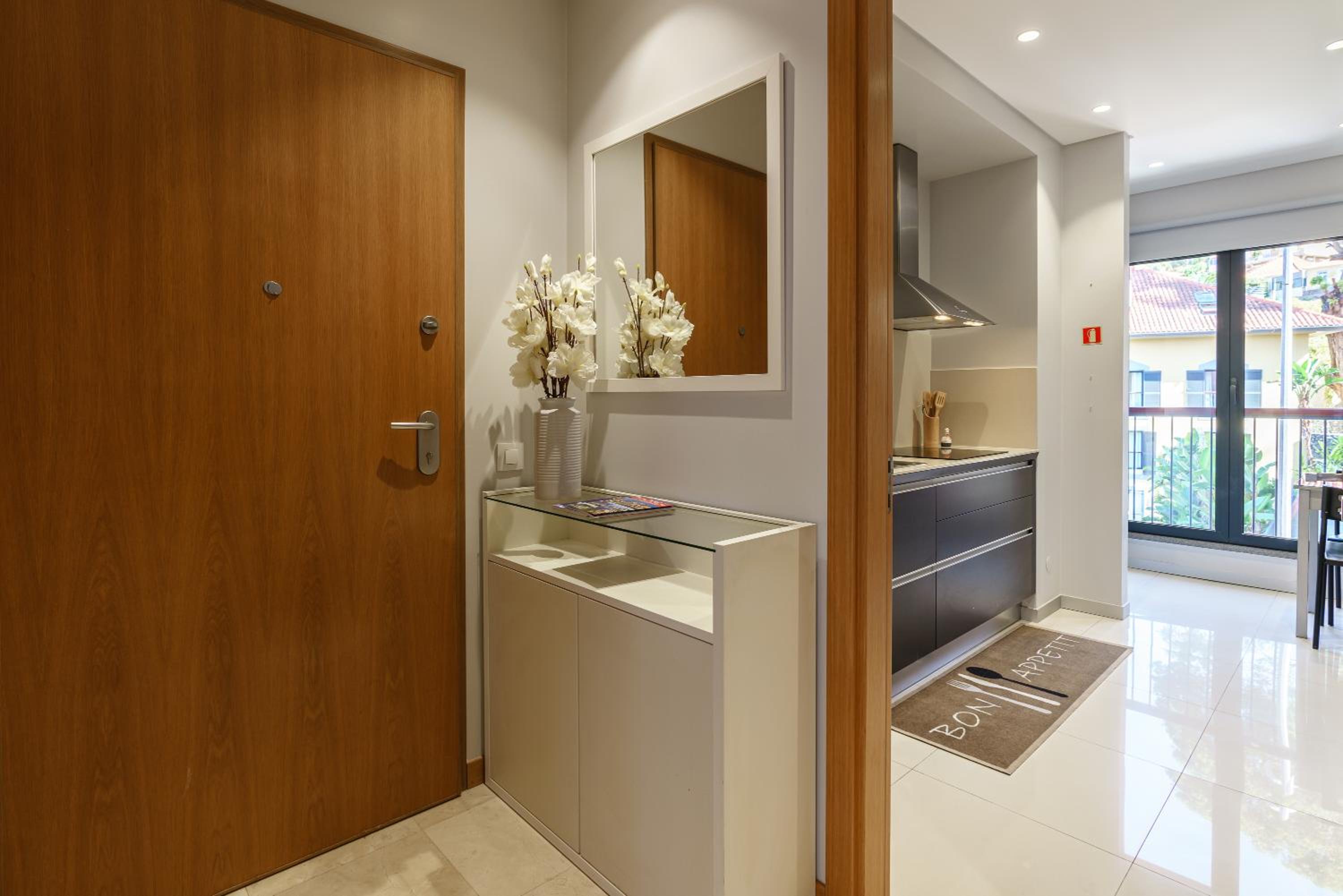 Mar e Sol Chic & Modern City Apartment