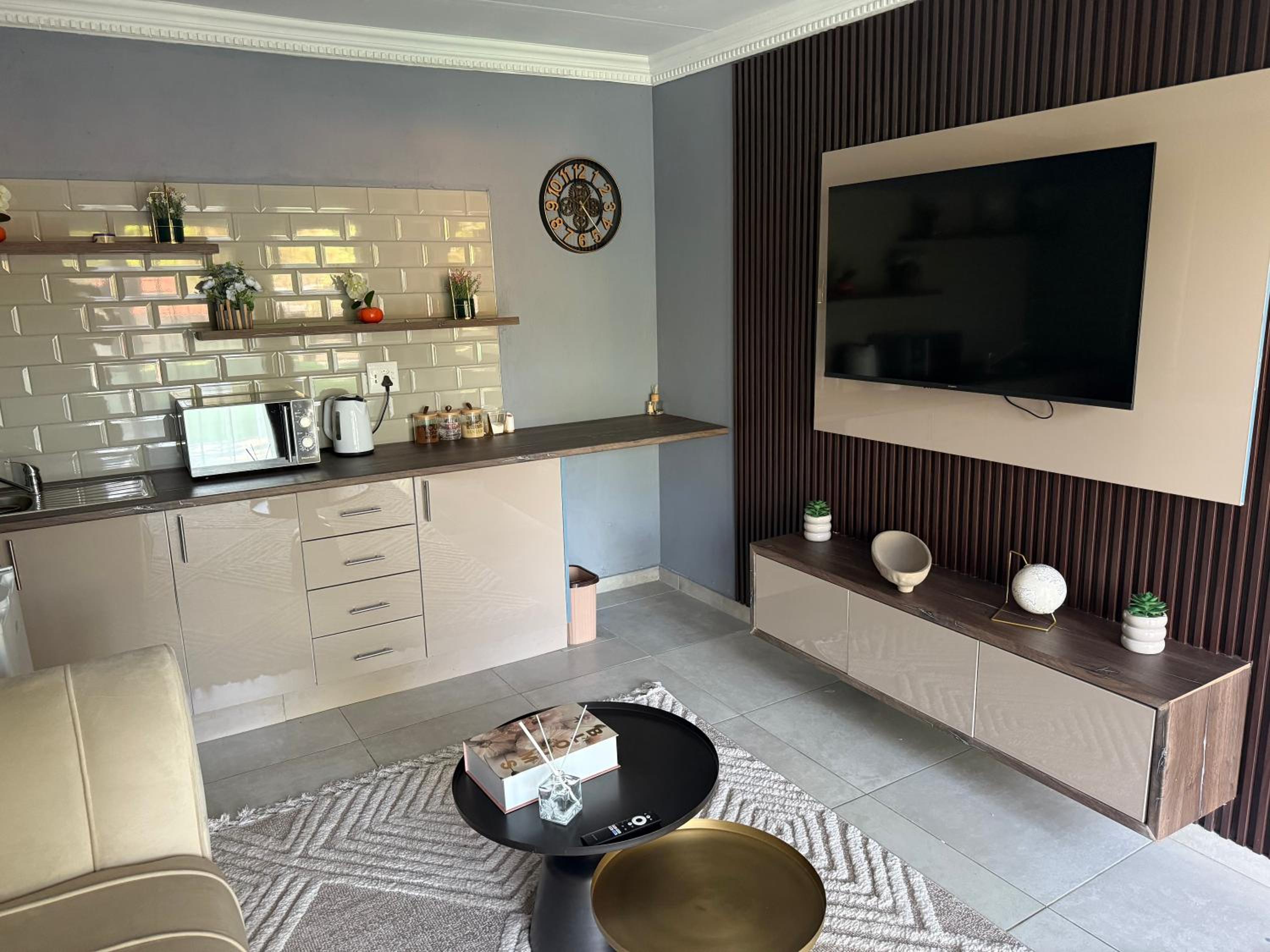 UbuntuLifeStyleEstate-Premium Suite