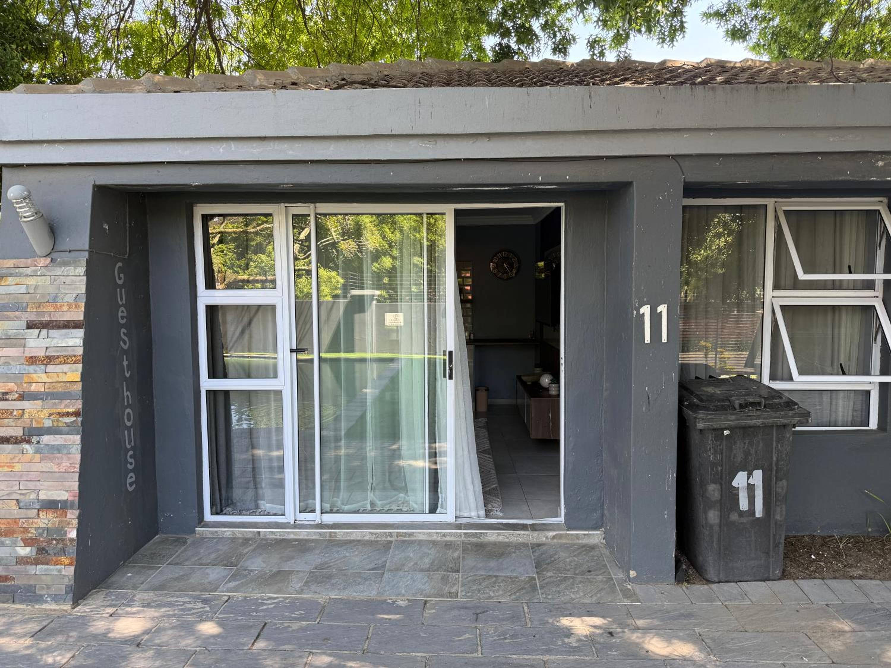 UbuntuLifeStyleEstate-Premium Suite