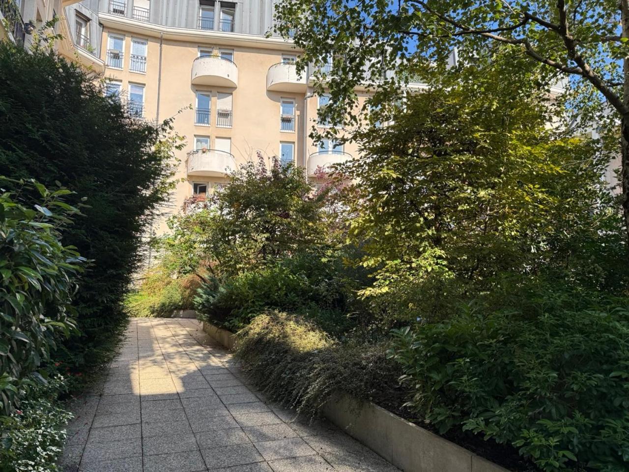 Secret Oasis in Bastille - Luxury & Serenity