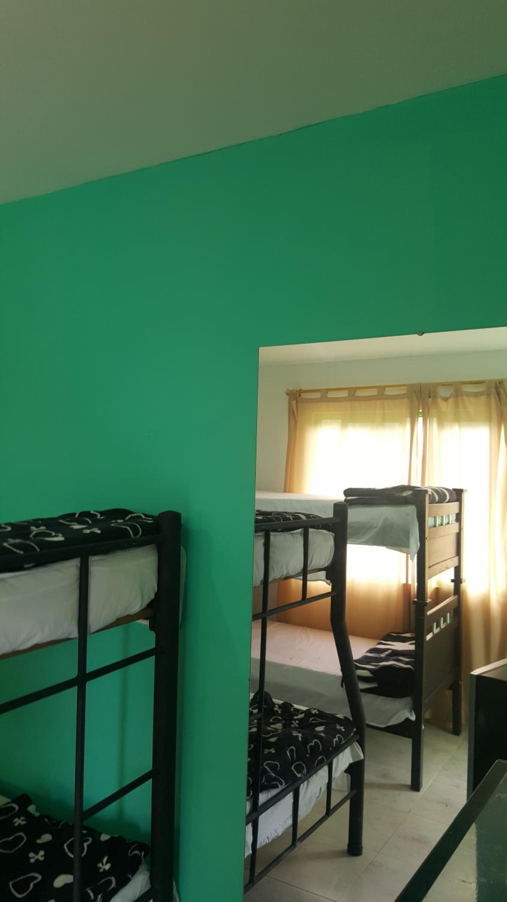 Hostal y Camping Los Girasoles
