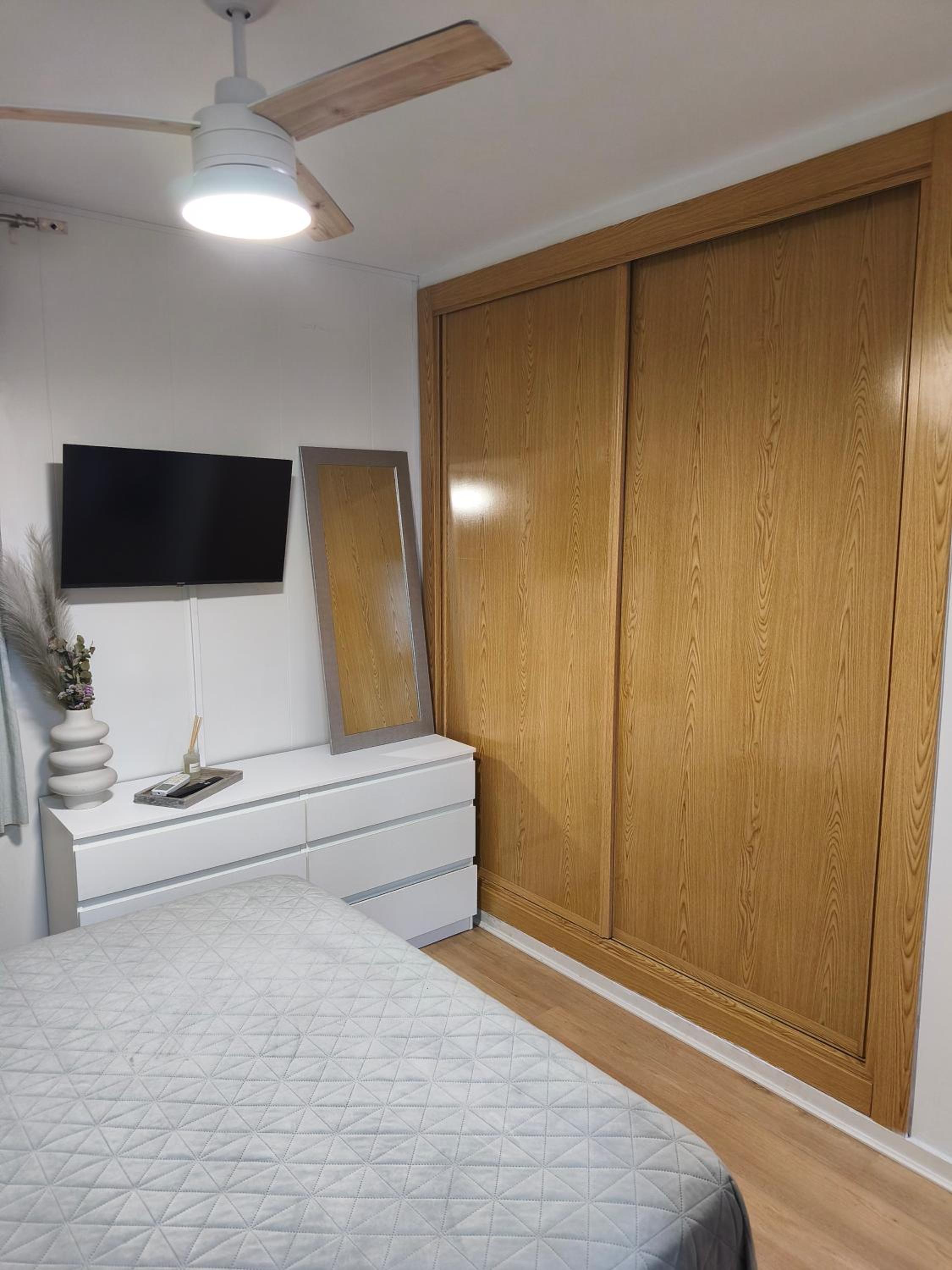 Apartamento nuevo con parking y piscina gratis