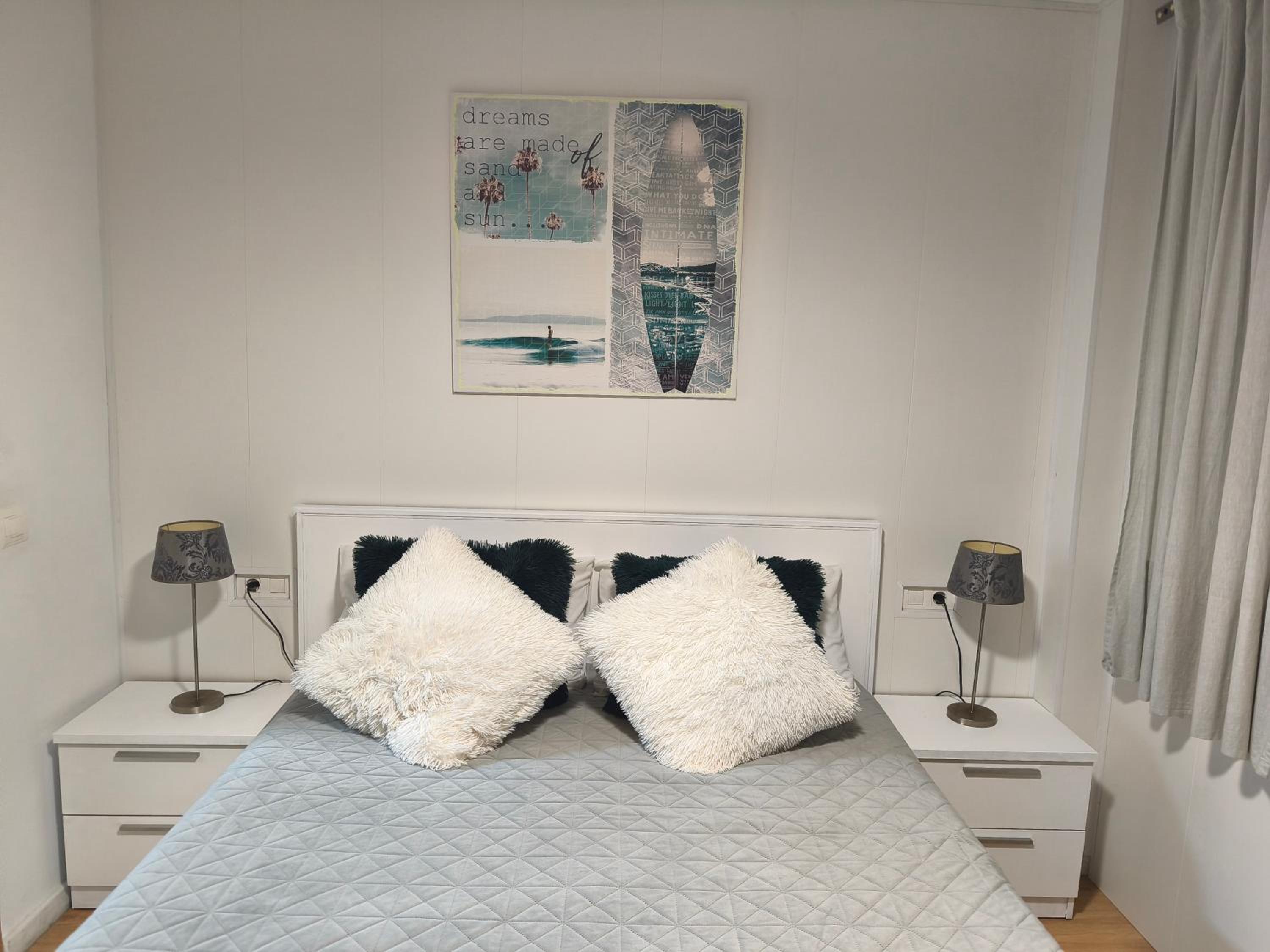 Apartamento nuevo con parking y piscina gratis
