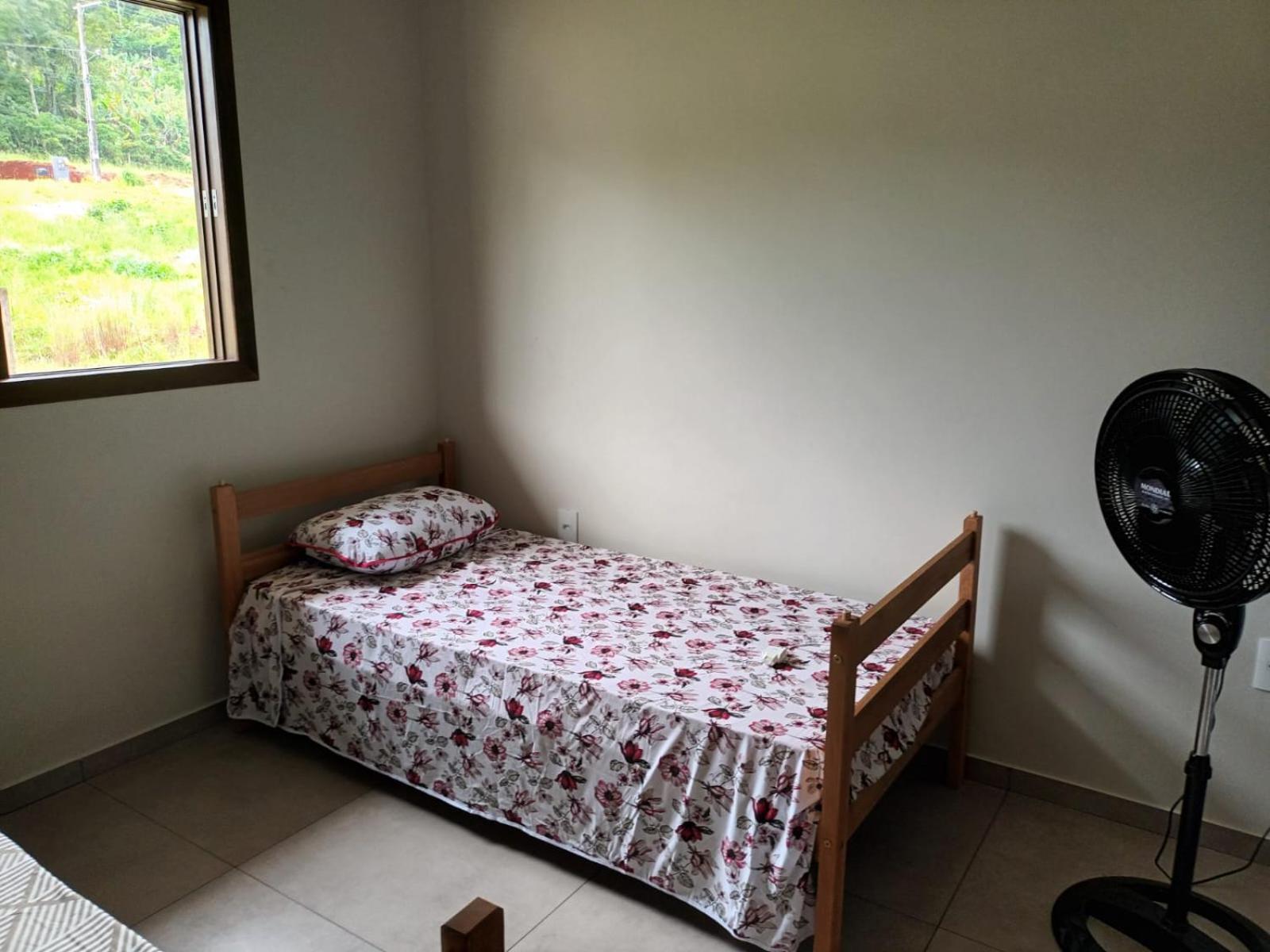 Quarto Twin, 1 ou 2 pessoas, em Siderópolis apenas HOMENS, a 10 min de Nova Veneza e Criciúma