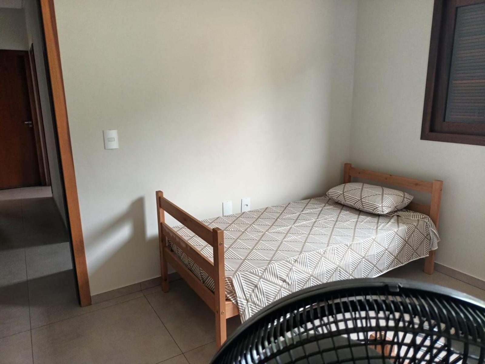 Quarto Twin, 1 ou 2 pessoas, em Siderópolis apenas HOMENS, a 10 min de Nova Veneza e Criciúma