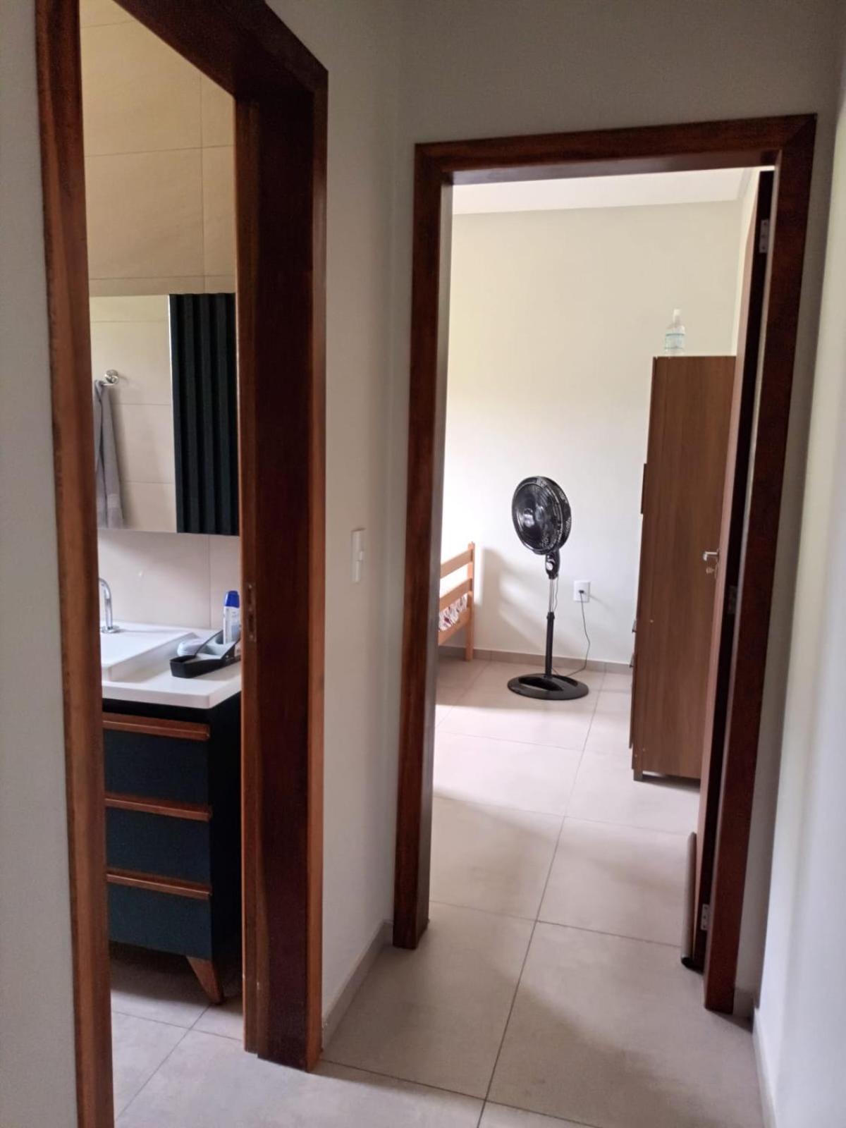 Quarto Twin, 1 ou 2 pessoas, em Siderópolis apenas HOMENS, a 10 min de Nova Veneza e Criciúma