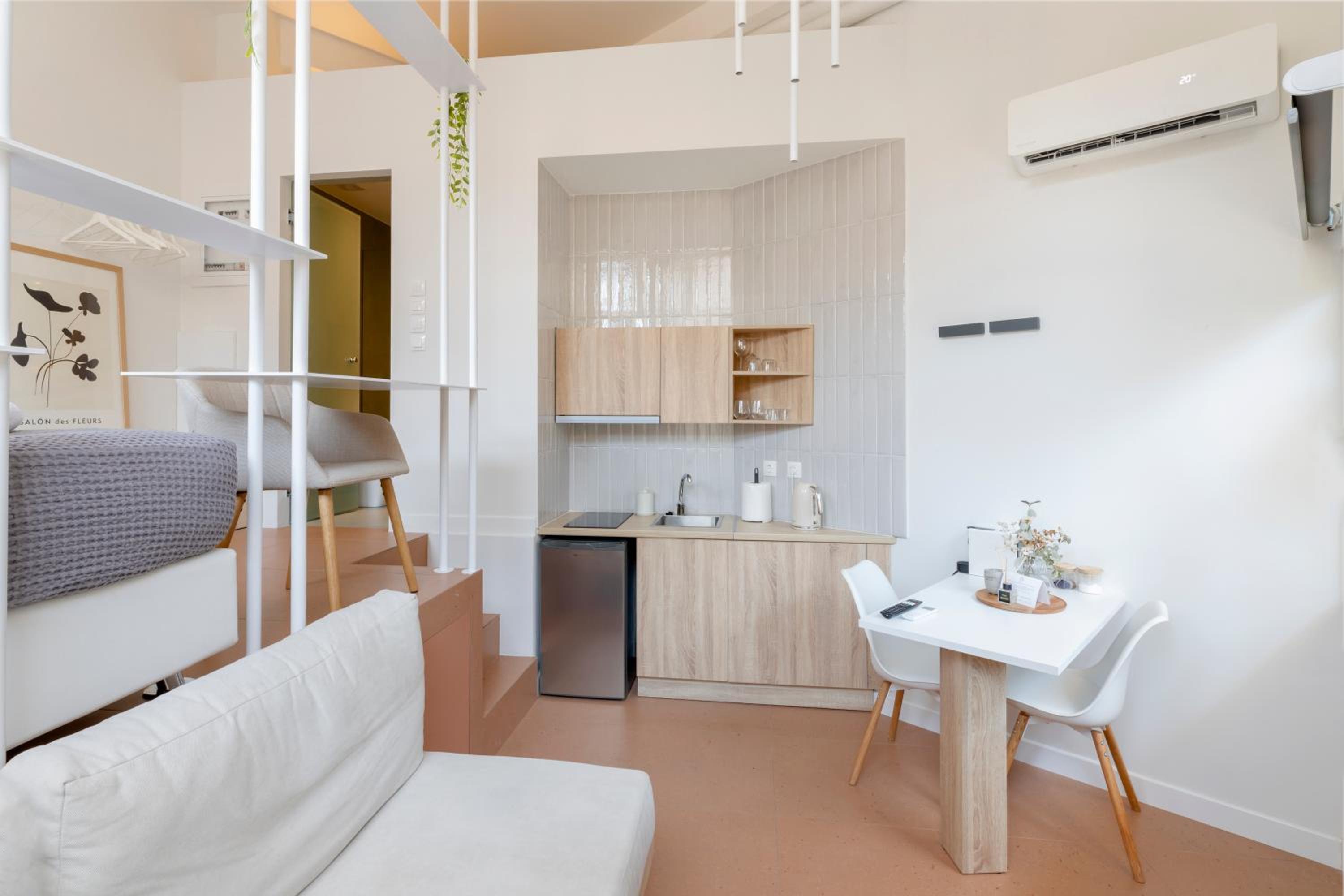 AthenianNest Sarri Boutique Studios Psyrri