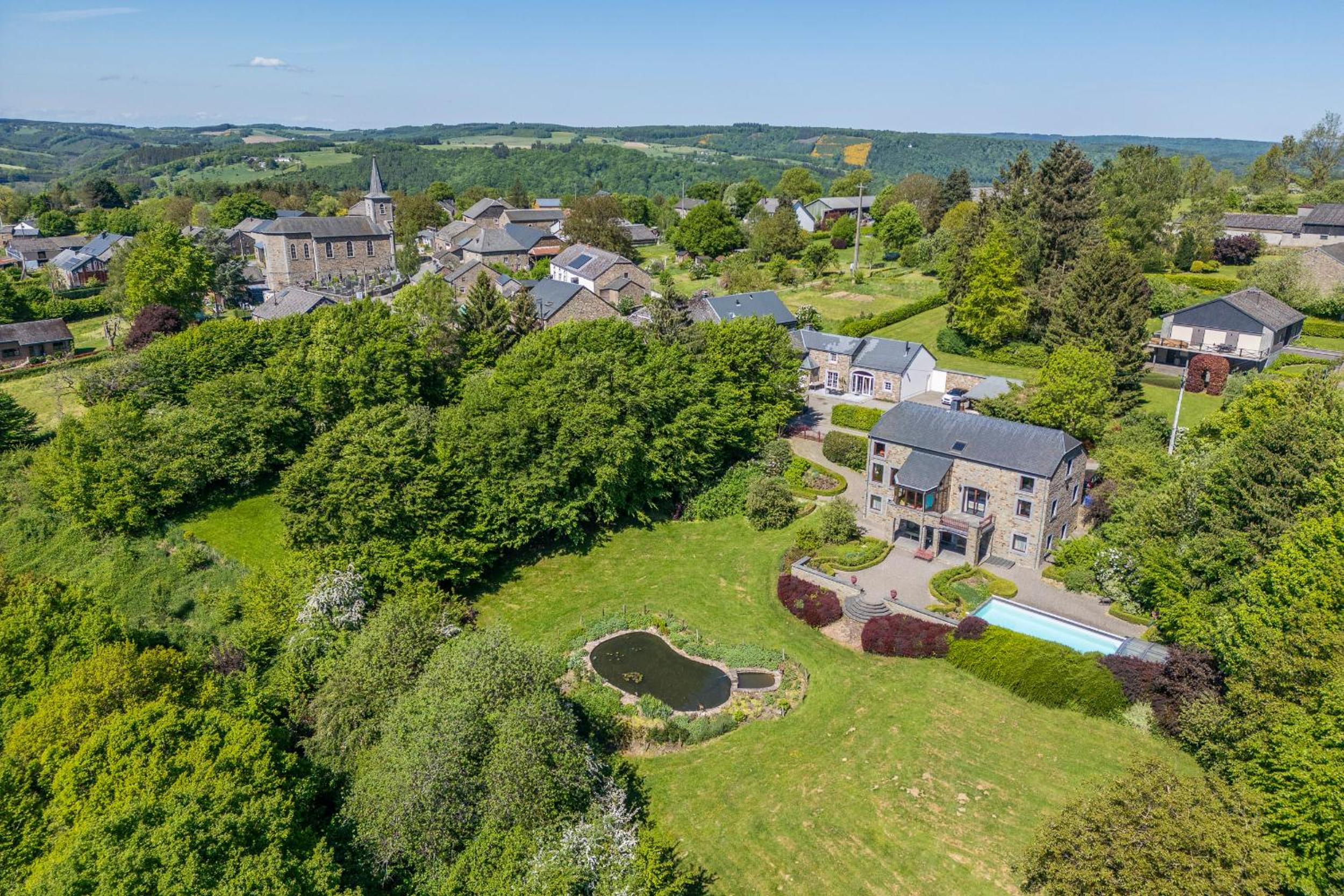 Sous le Cielle d'Ardenne - Vakantiehuis met Sauna en zwembad