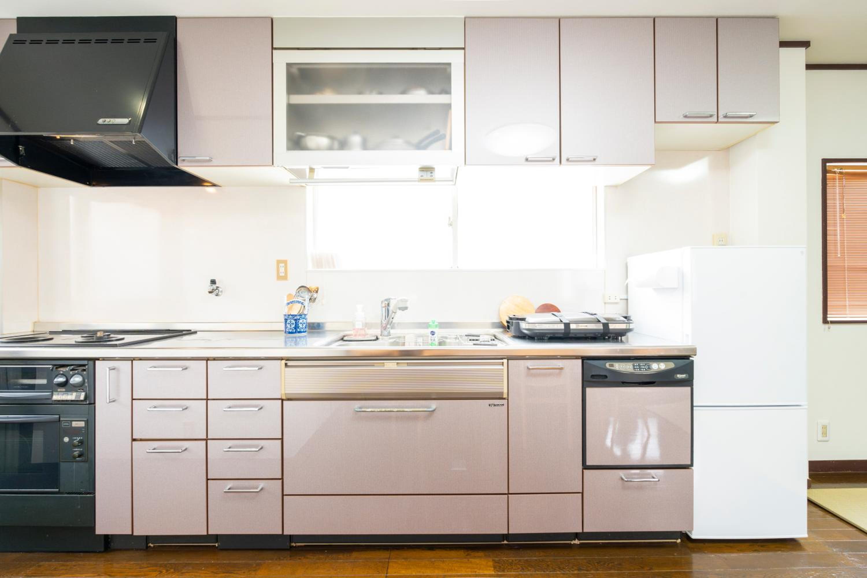 BUSON A cozy Japanese House upto 8 Guests and Close to Station