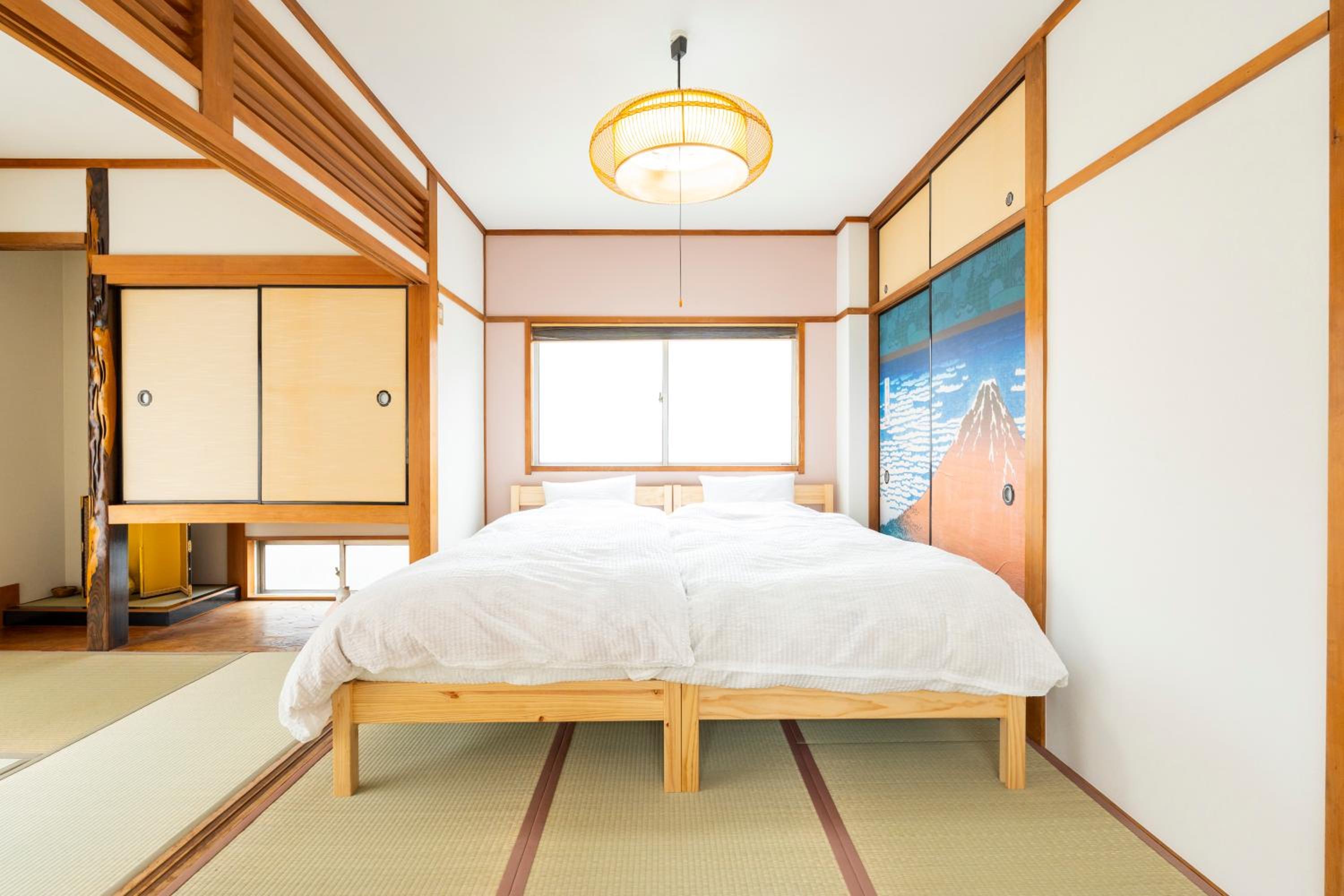 BUSON A cozy Japanese House upto 8 Guests and Close to Station