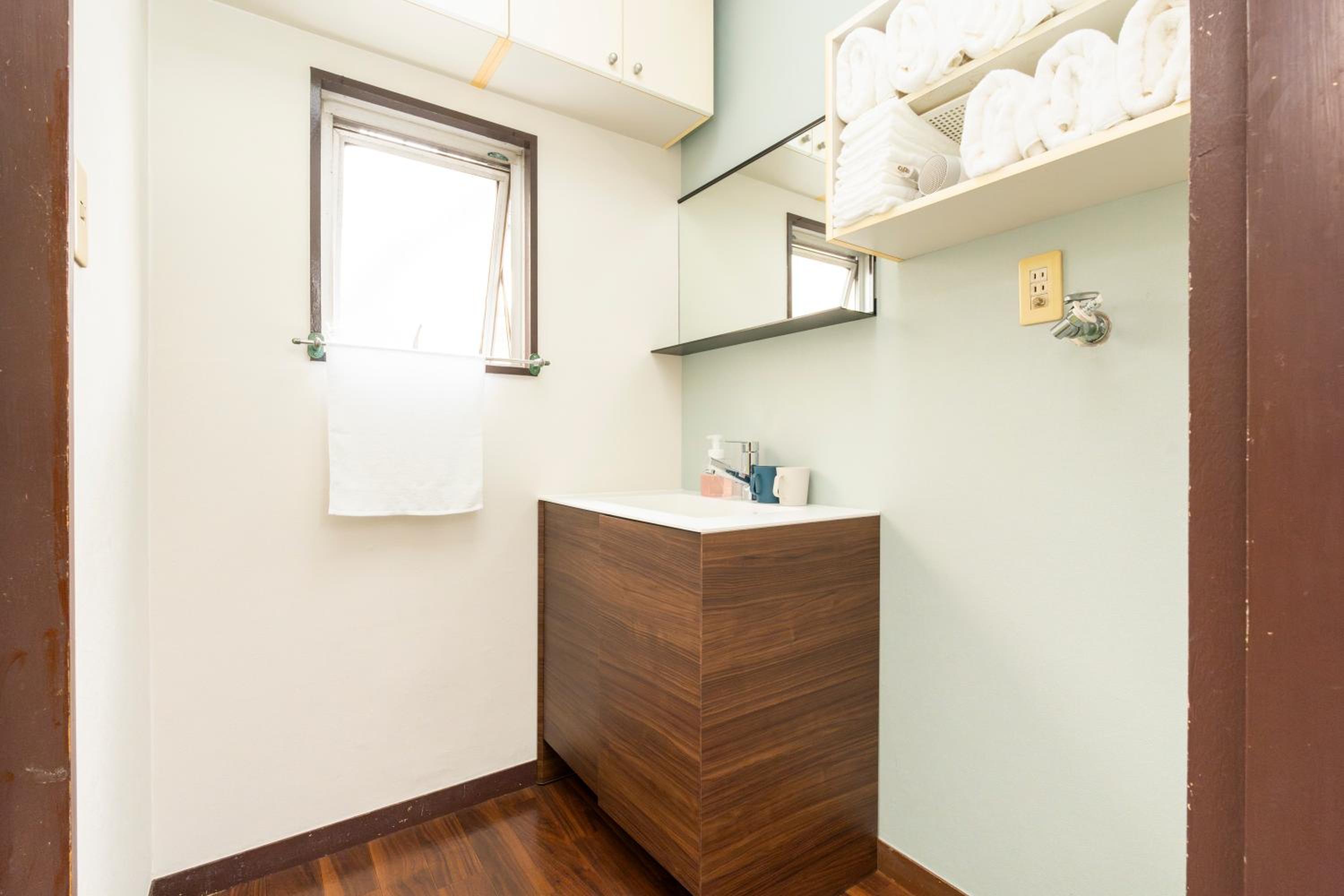 BUSON A cozy Japanese House upto 8 Guests and Close to Station