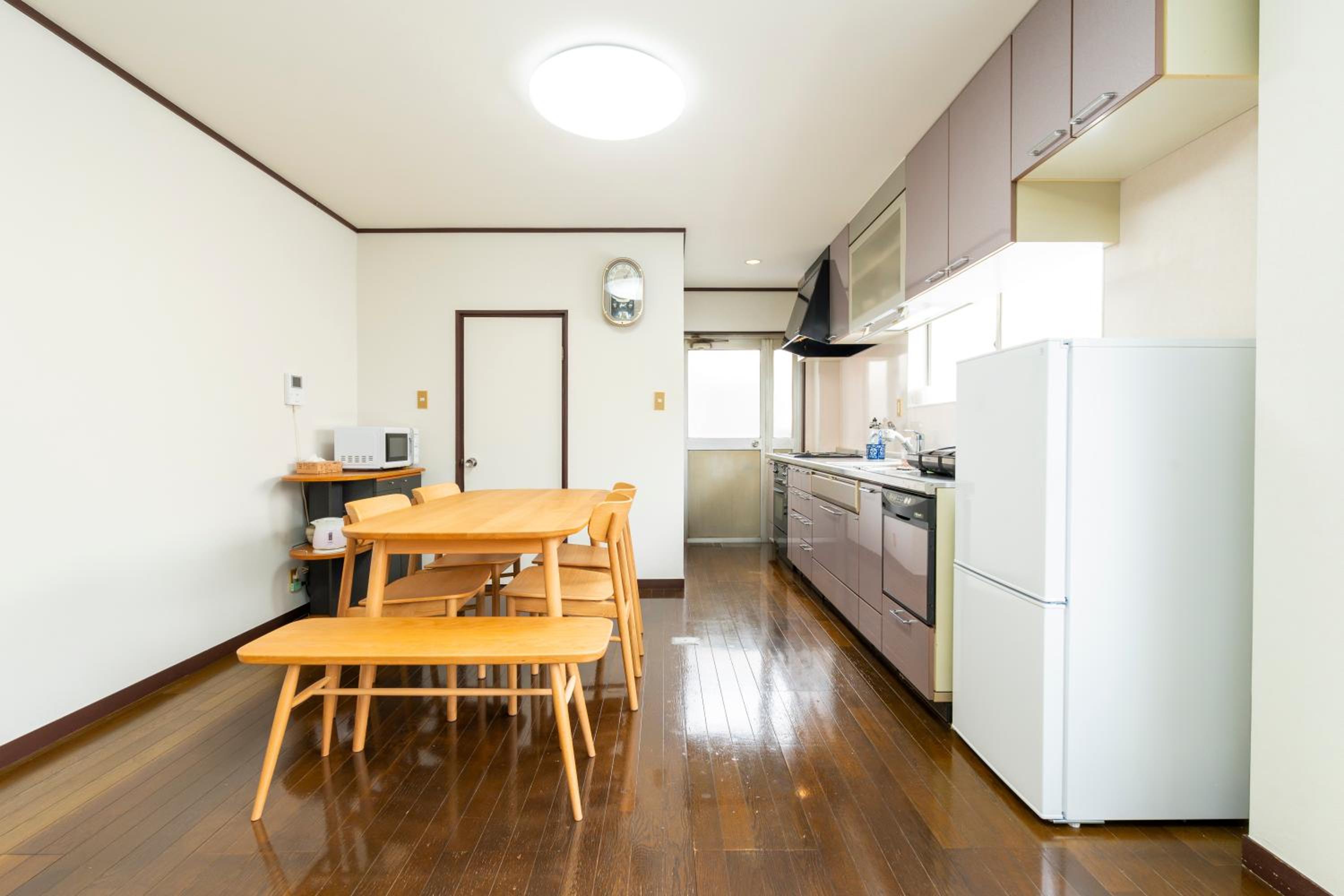 BUSON A cozy Japanese House upto 8 Guests and Close to Station