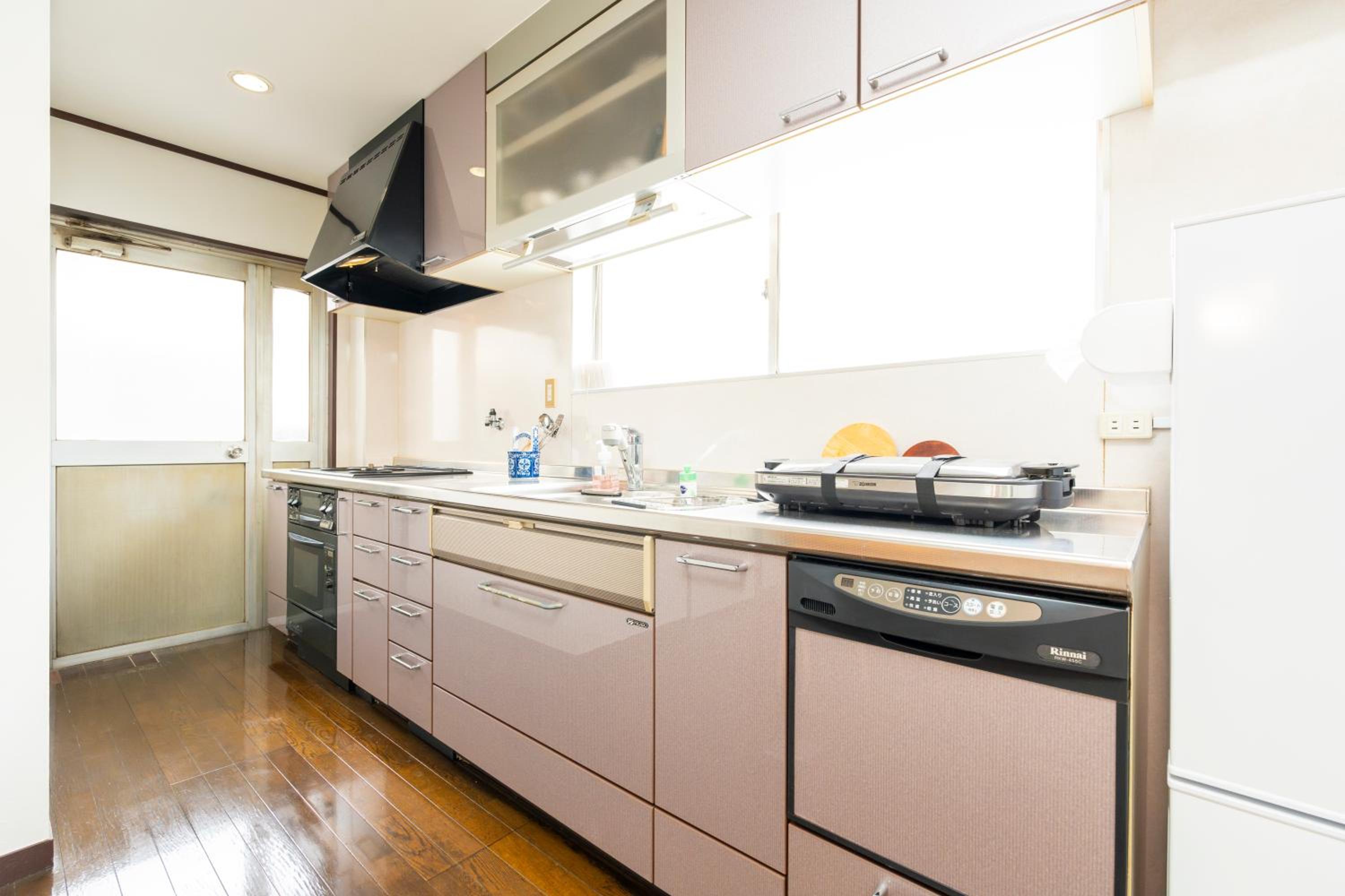 BUSON A cozy Japanese House upto 8 Guests and Close to Station