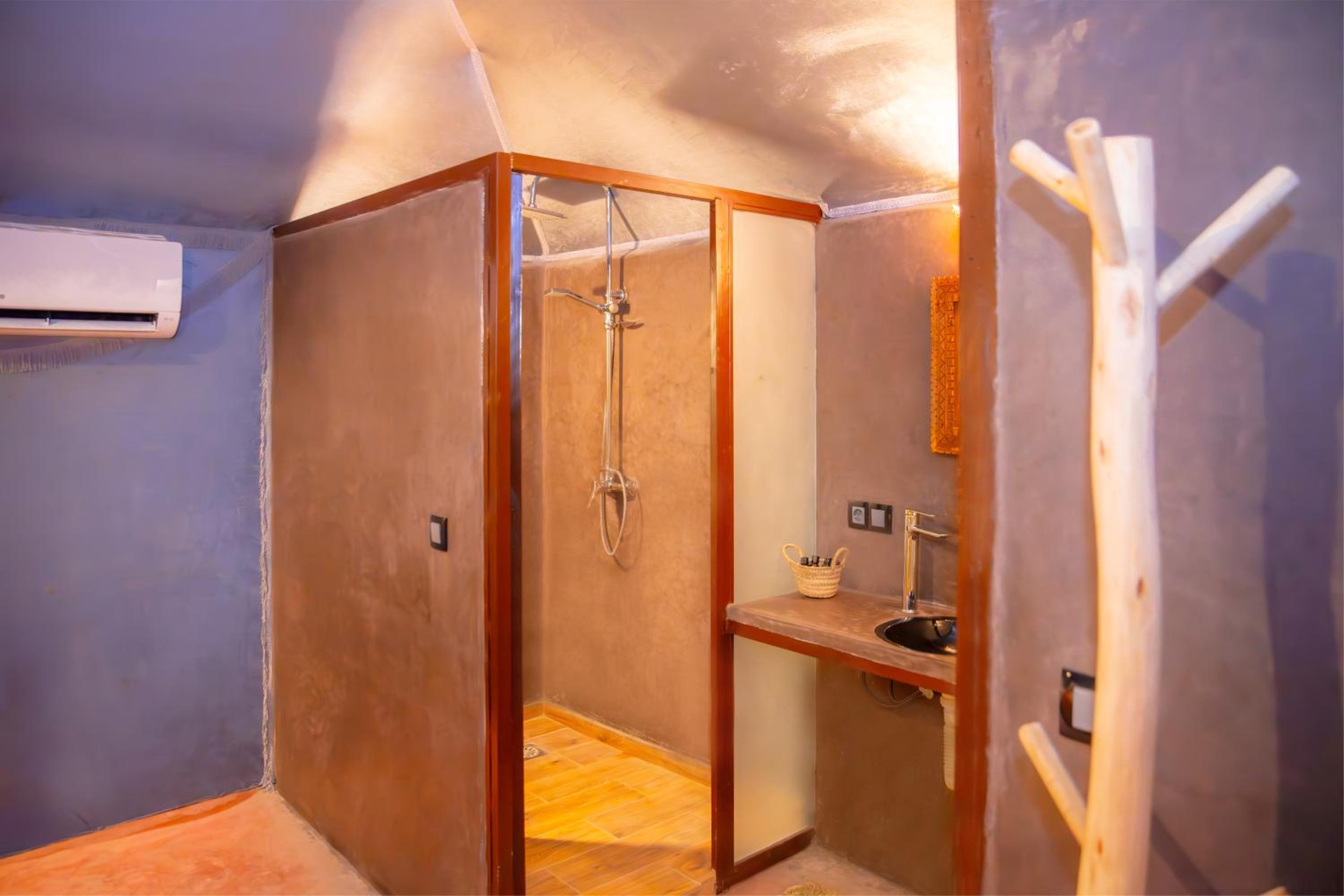Agafay Luxury desert Camp - Glamping Experience