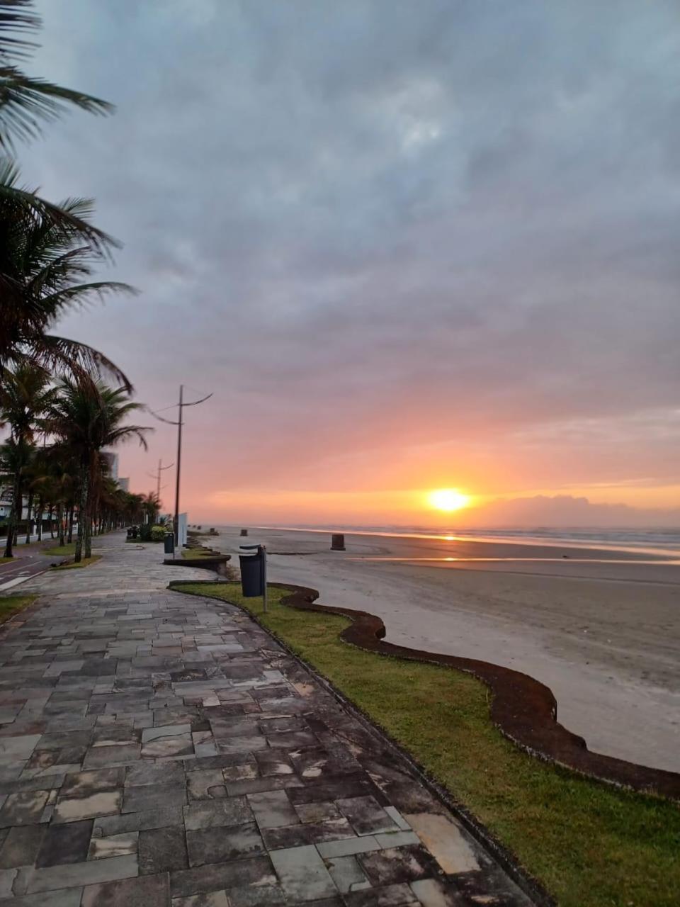 Flat Flórida 307 - 6 Minutos a Pé da Praia & Wi-Fi Grátis
