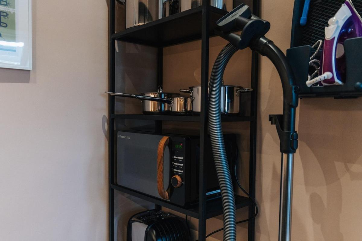 Fresh Stylish West End Flat