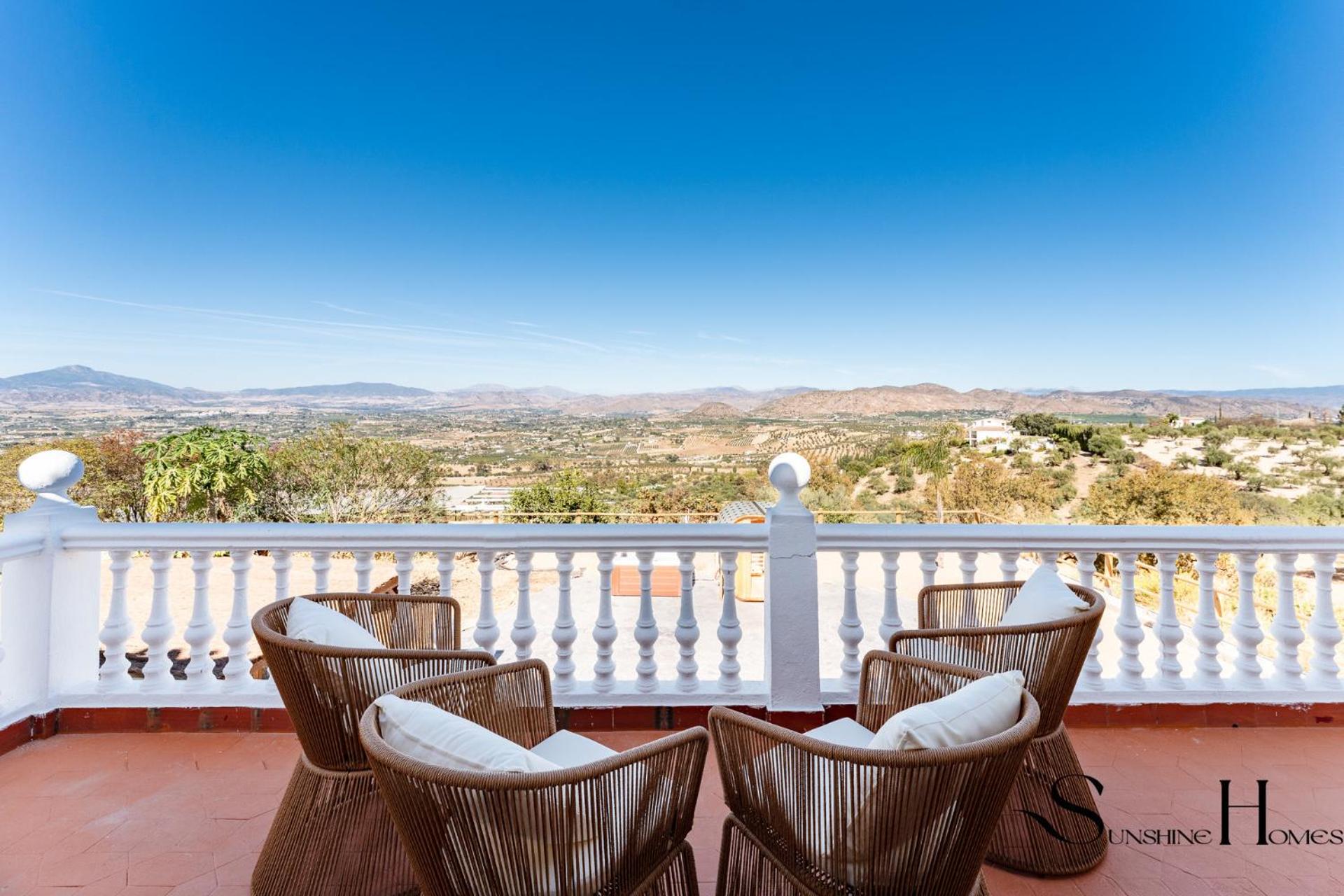 Heated pool & spa villa in the mountains