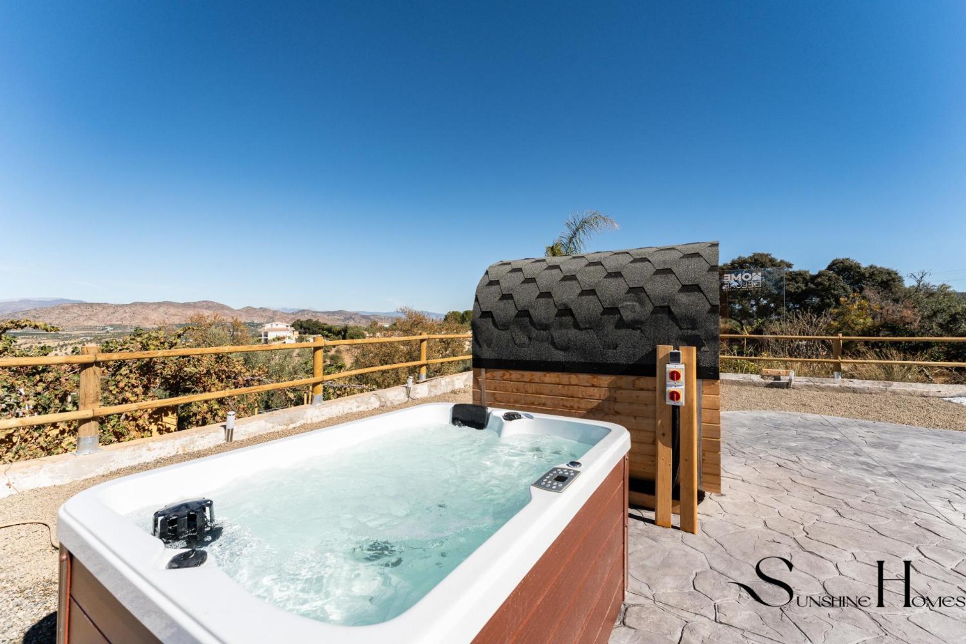 Heated pool & spa villa in the mountains