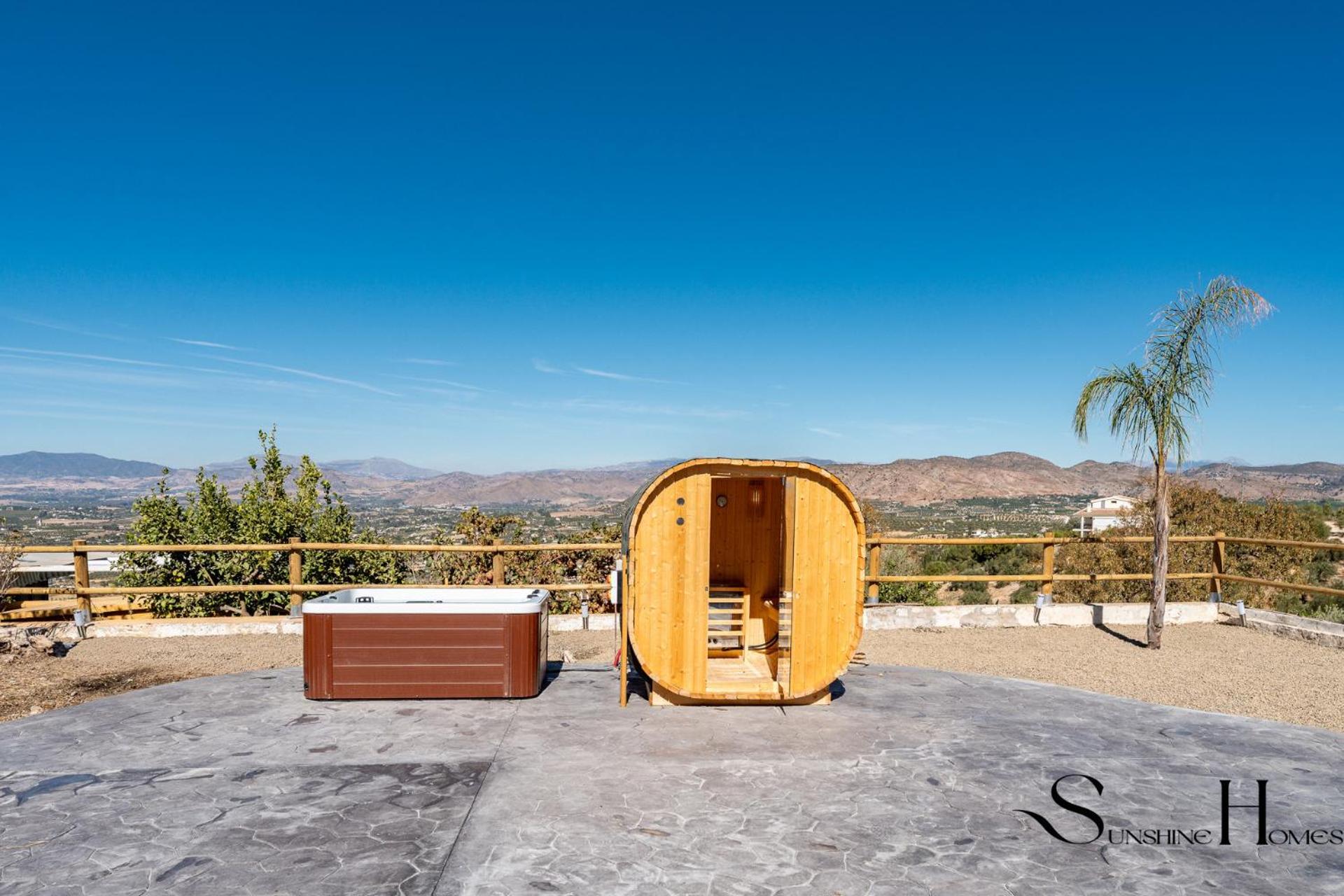 Heated pool & spa villa in the mountains