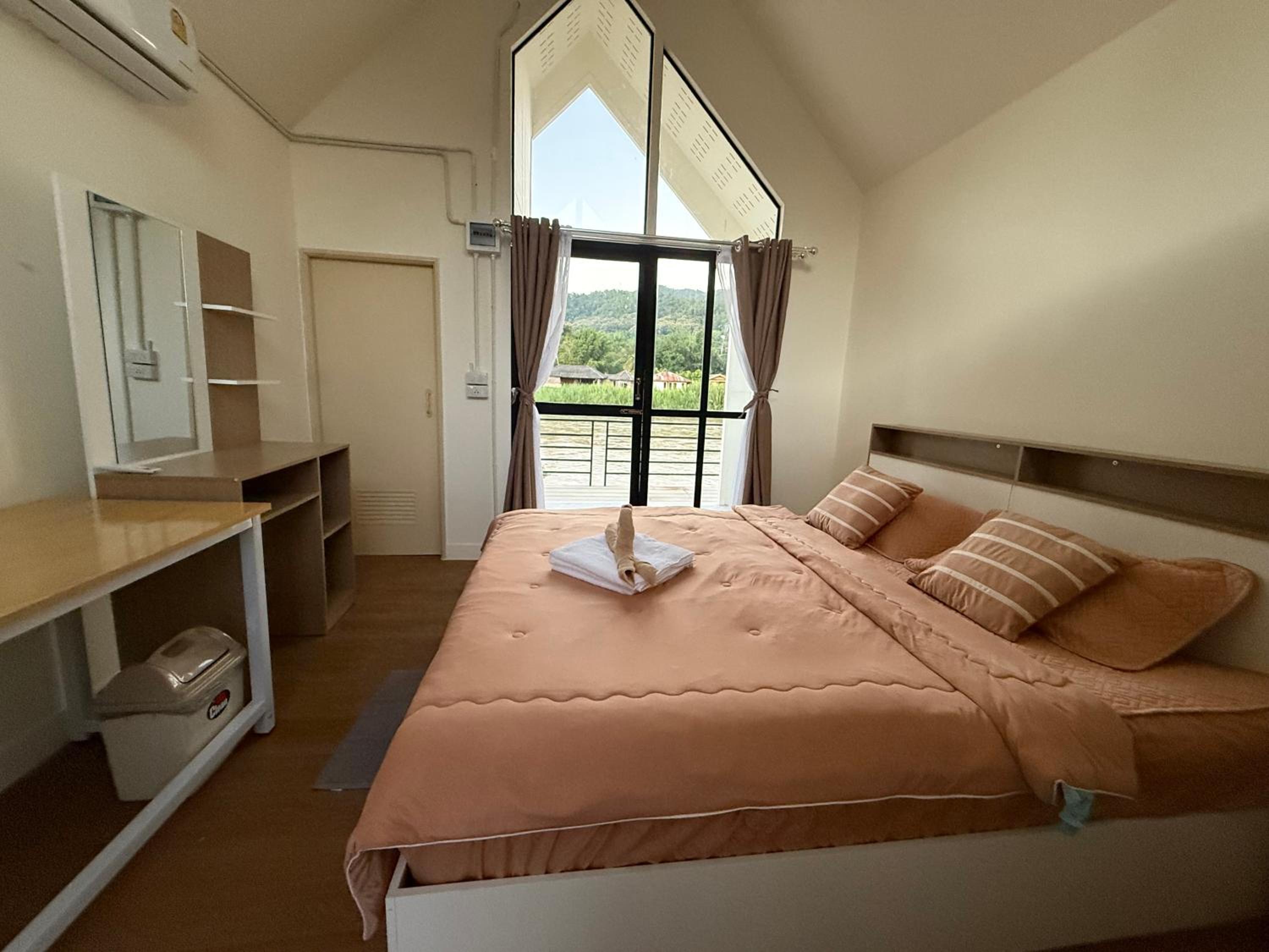 ณิชาวิลล่า ริเวอร์ฟร้อนท์ บ้านท่าตอน Nicha Villa Riverfront BanThaton