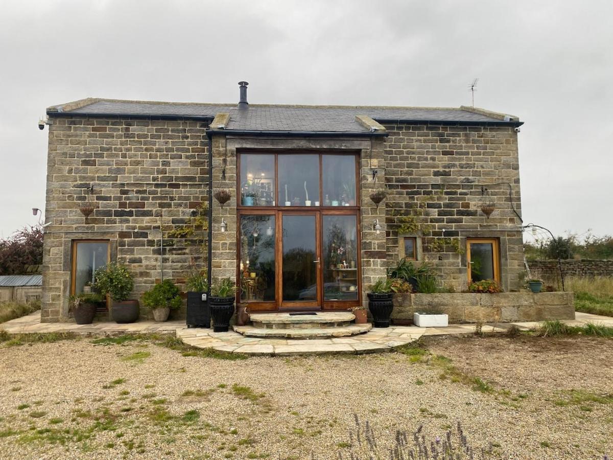 Meagill Corner Farm, barn with hot tub