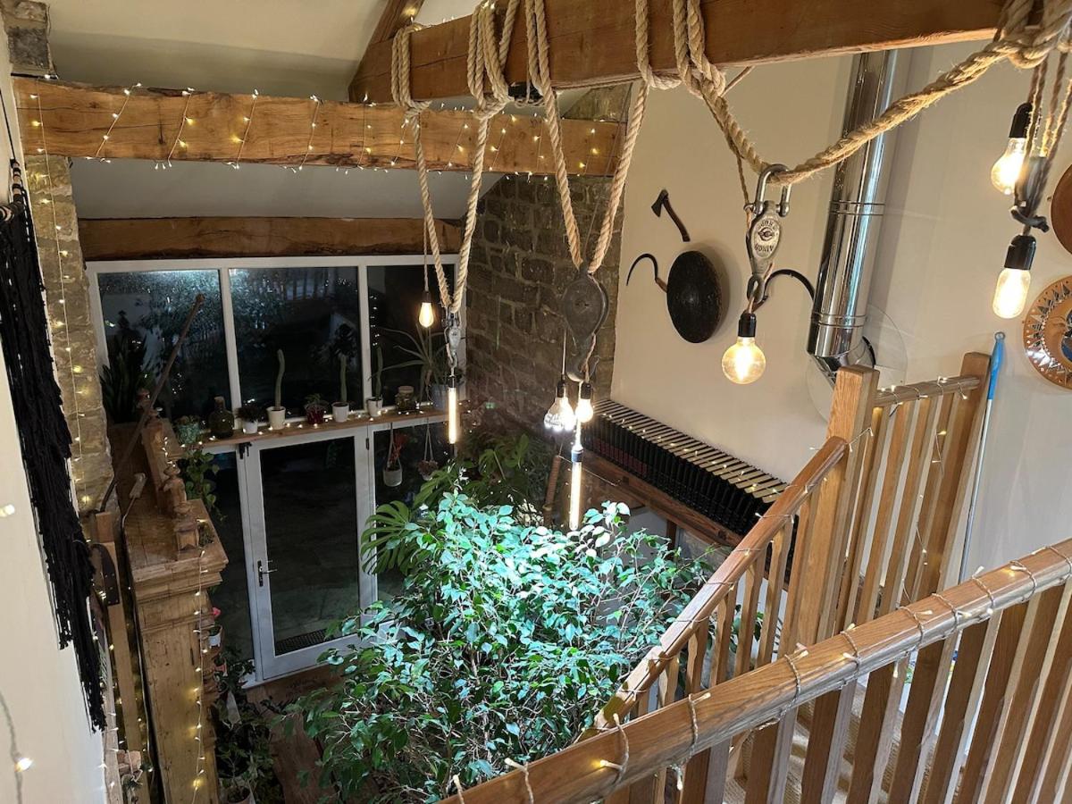 Meagill Corner Farm, barn with hot tub