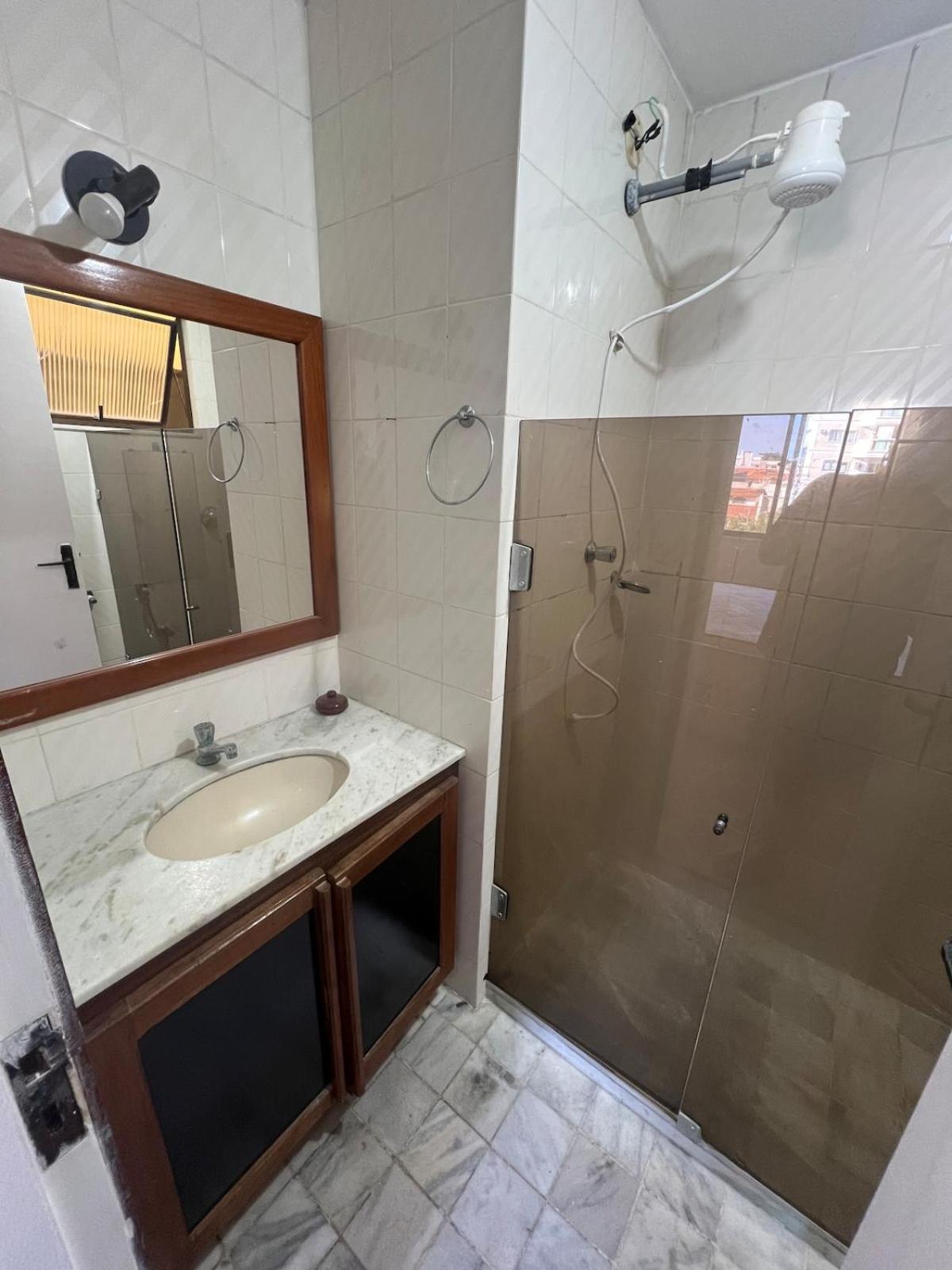 Apartamento 3 suítes perto da Praia do forte e Passagem
