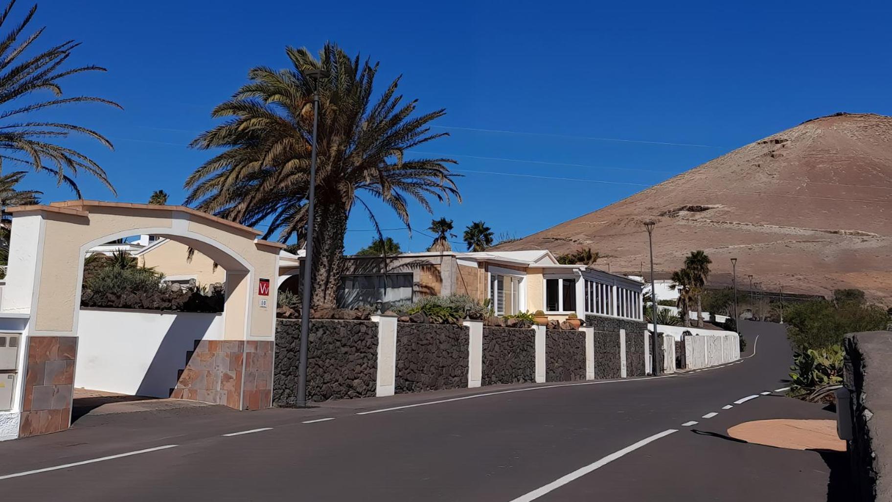 Villa MADORA - private pool, amazing garden, sea view, quiet location