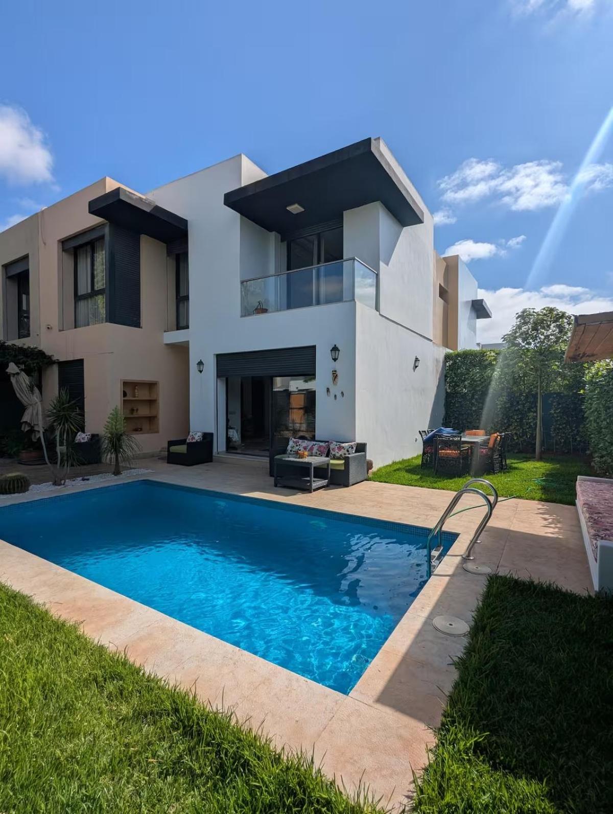 Villa 3-bedroom with Private Pool in Tamaris