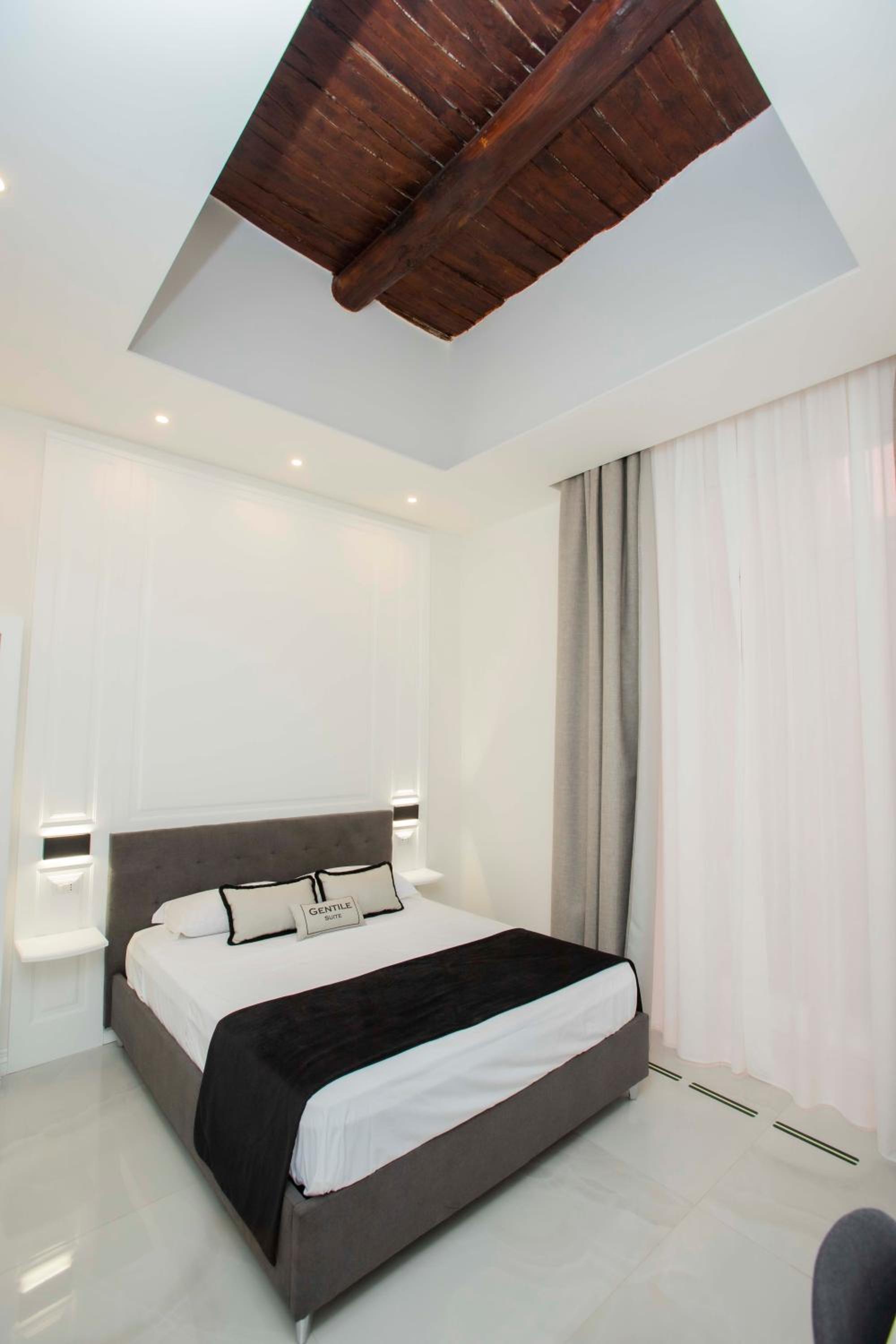 Gentile Suite Decumani