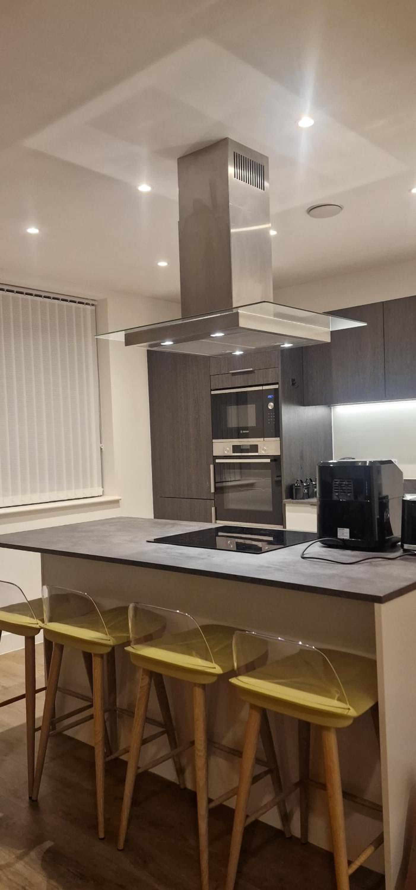Stylish 2 Floor Penthouse Netflix & Wi-Fi