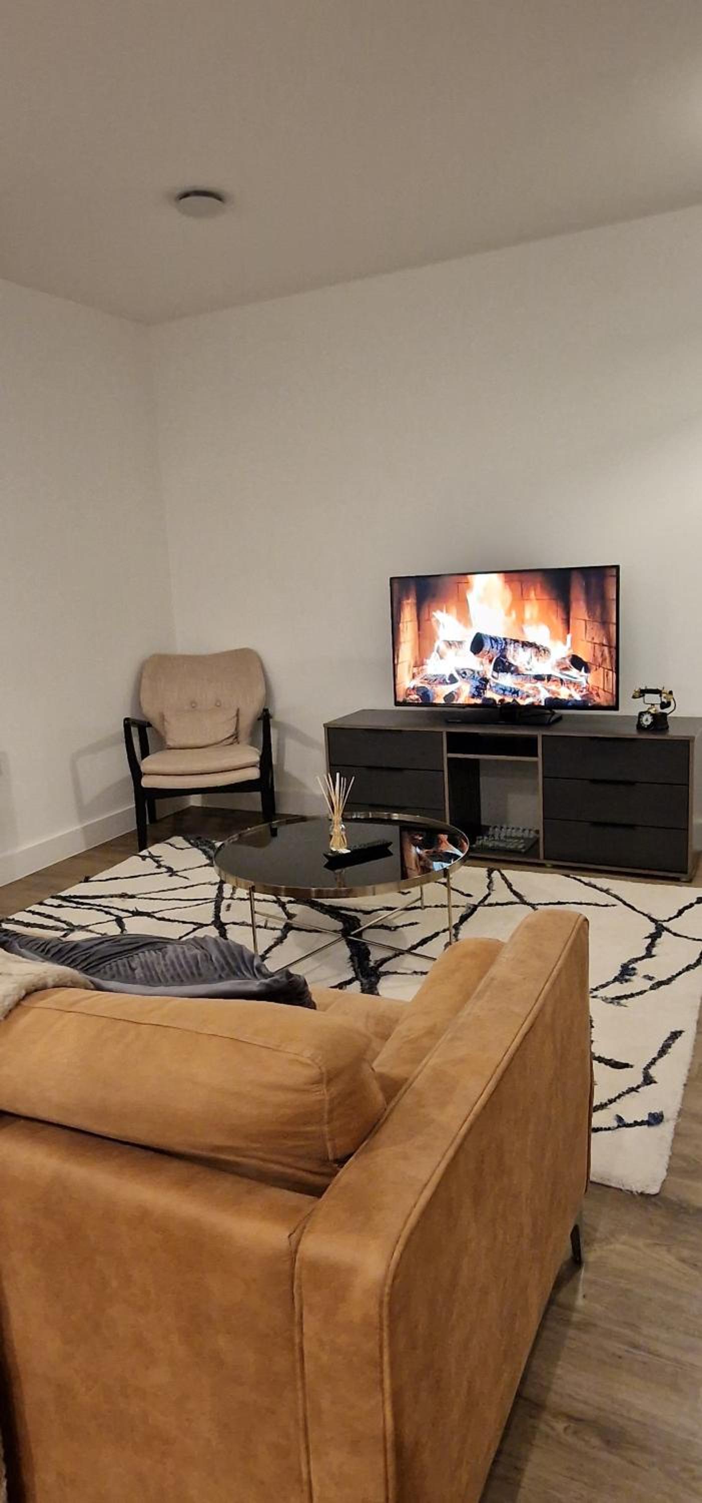 Stylish 2 Floor Penthouse Netflix & Wi-Fi