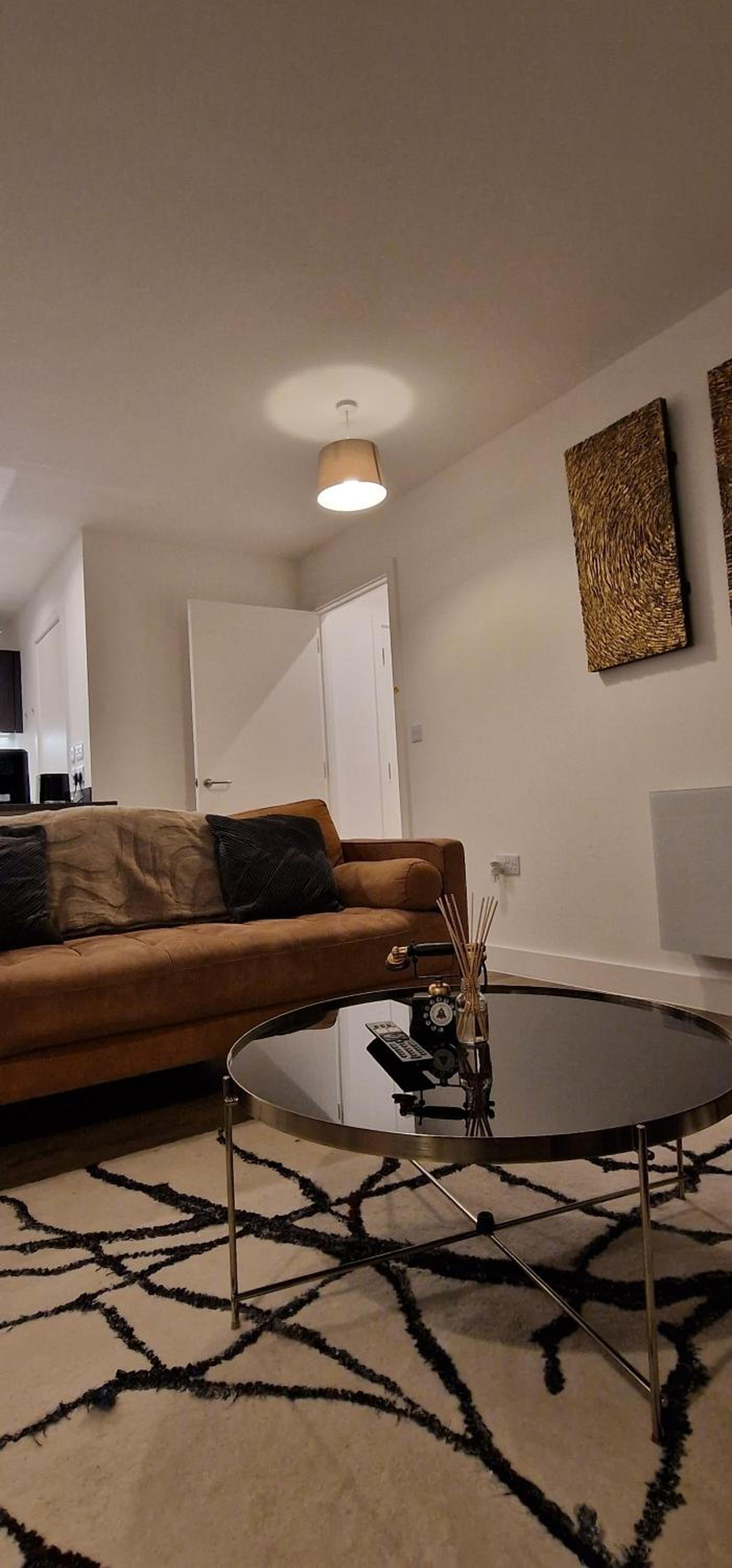 Stylish 2 Floor Penthouse Netflix & Wi-Fi