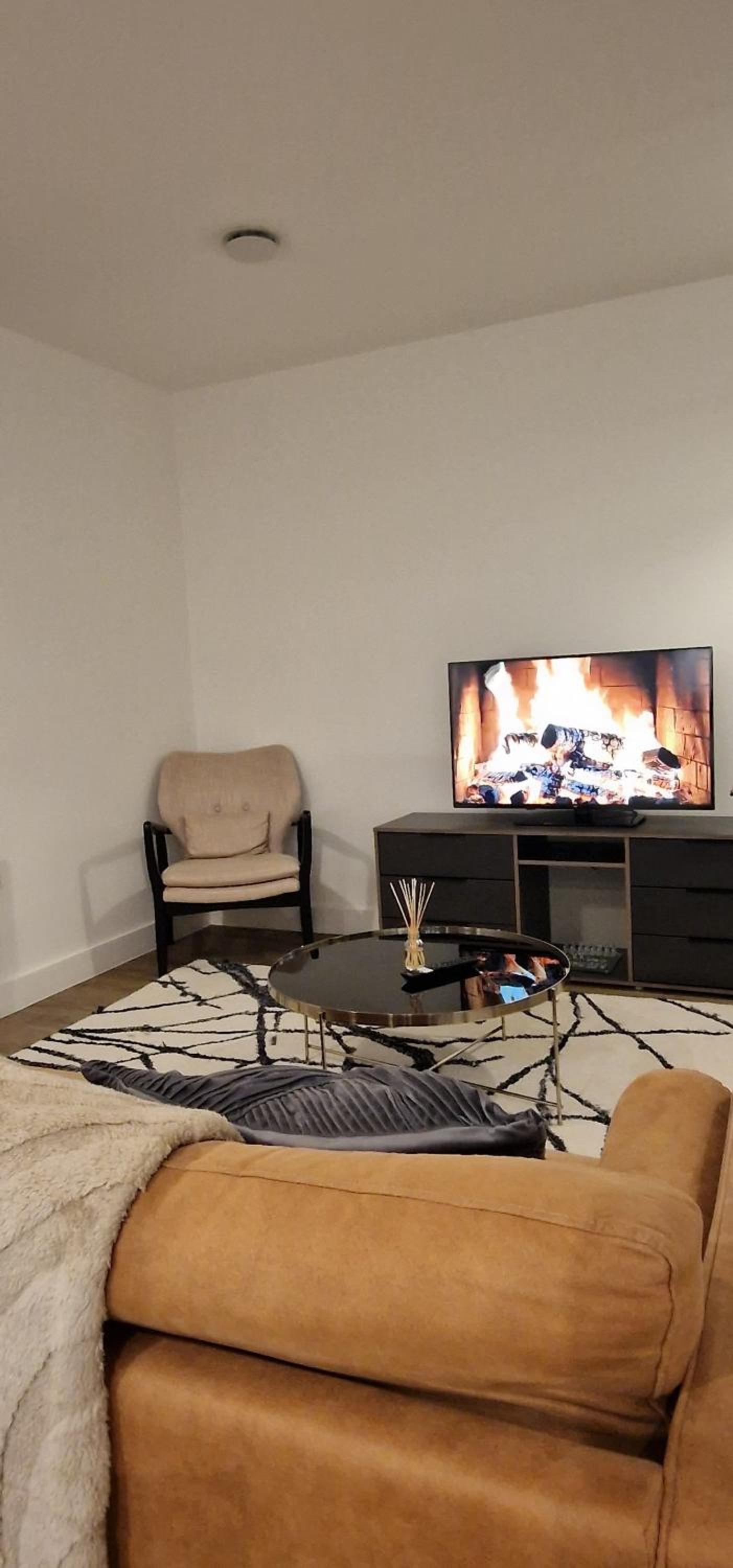 Stylish 2 Floor Penthouse Netflix & Wi-Fi