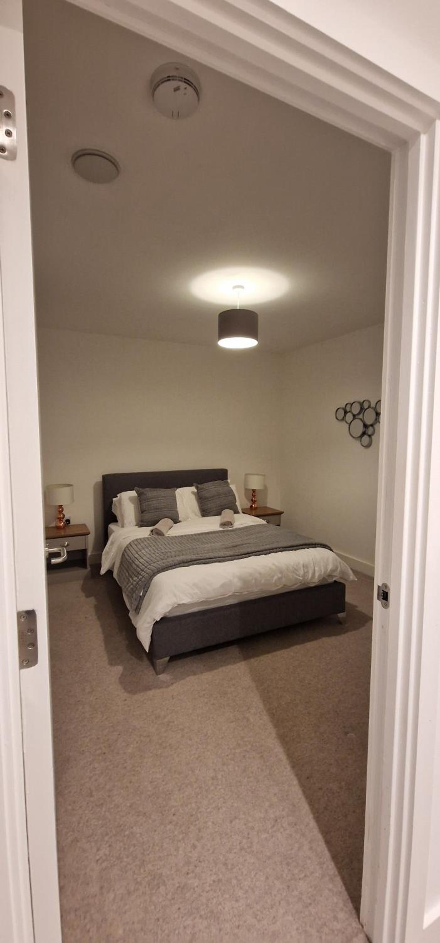 Stylish 2 Floor Penthouse Netflix & Wi-Fi