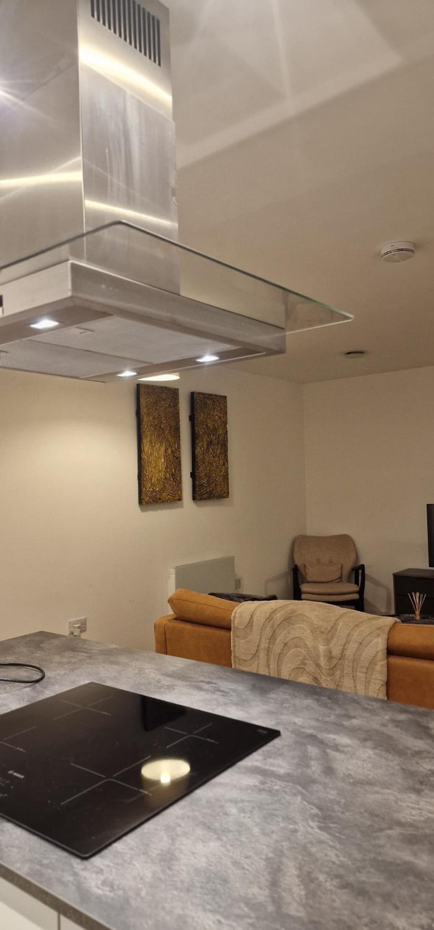 Stylish 2 Floor Penthouse Netflix & Wi-Fi